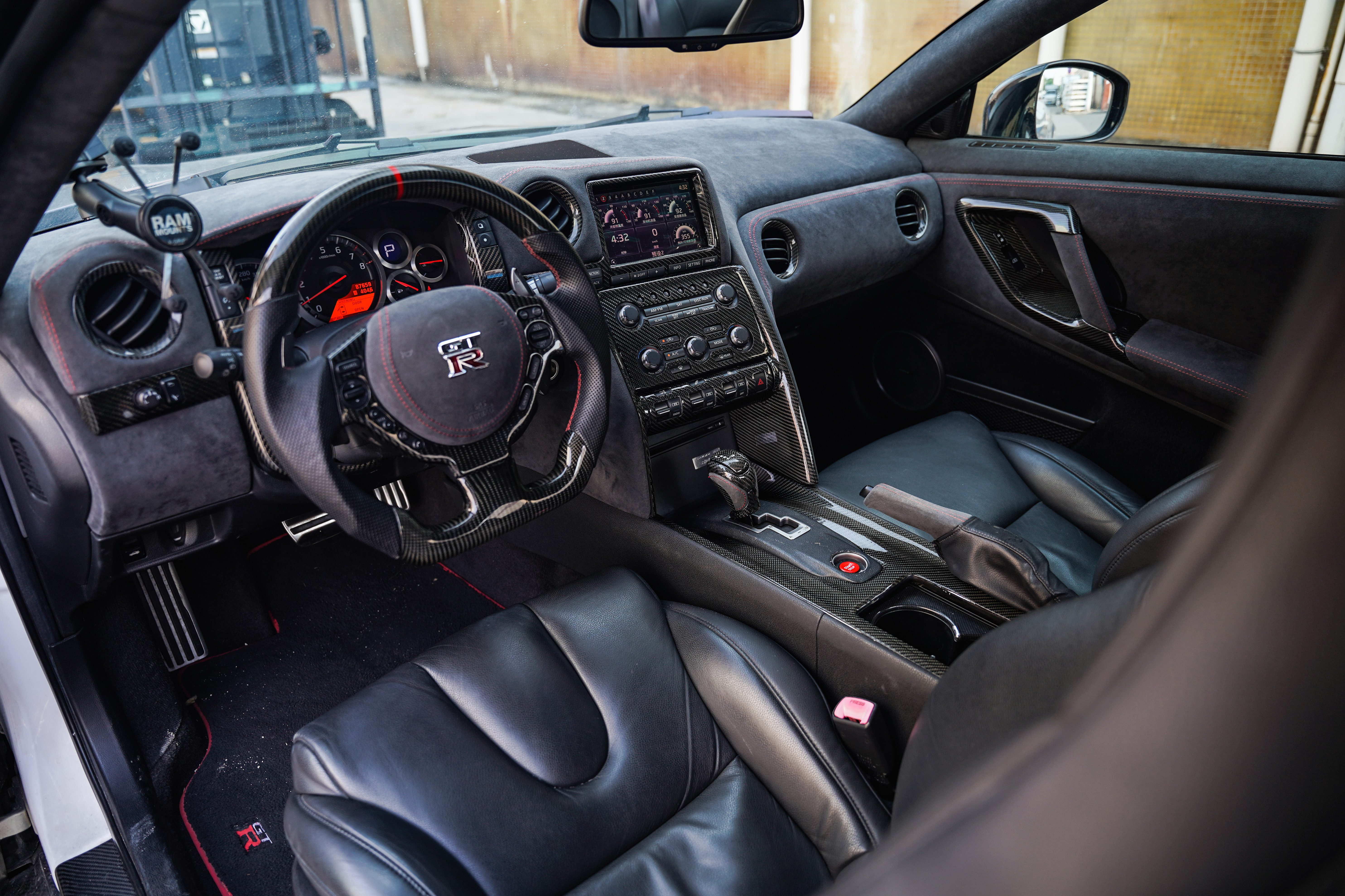 日产 日产GT-R 2010 汽车图片 #12