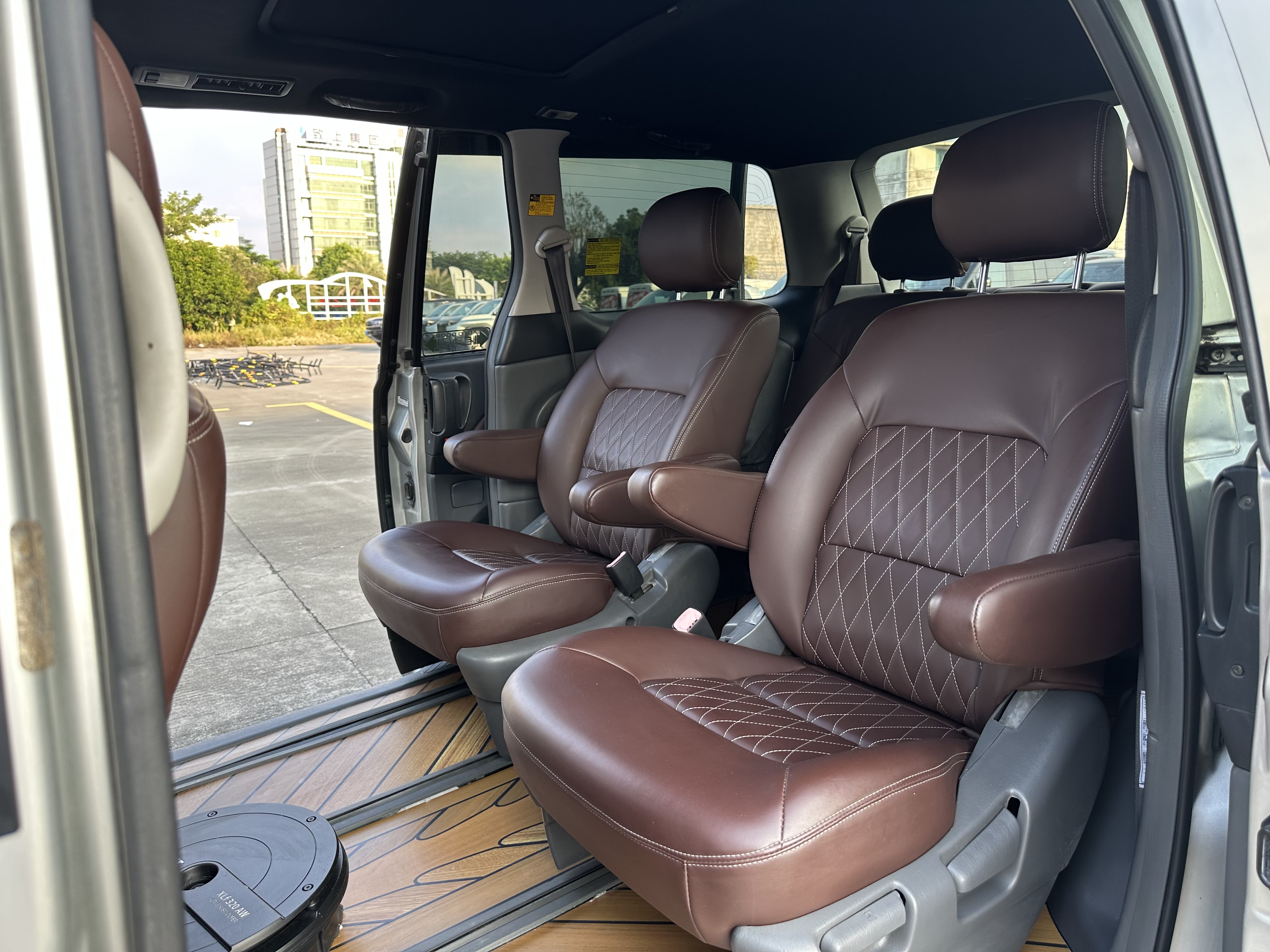 Toyota Previa 2005 car image #12