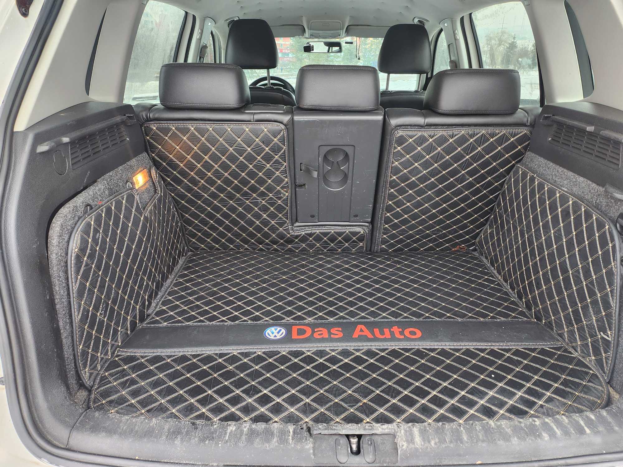 Volkswagen Tiguan 2011 car image #12
