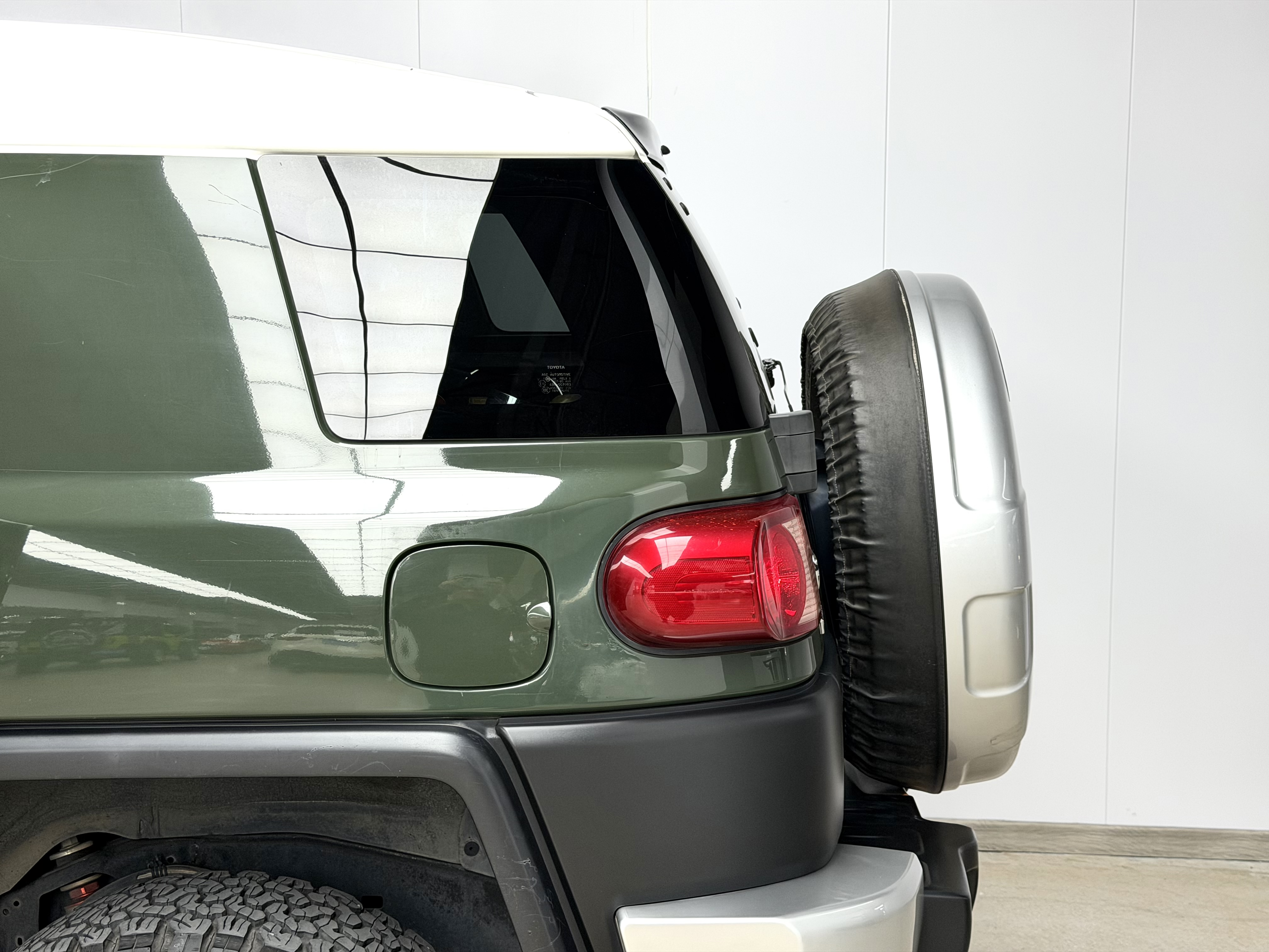 Toyota FJ Cruiser 2011 car image #12