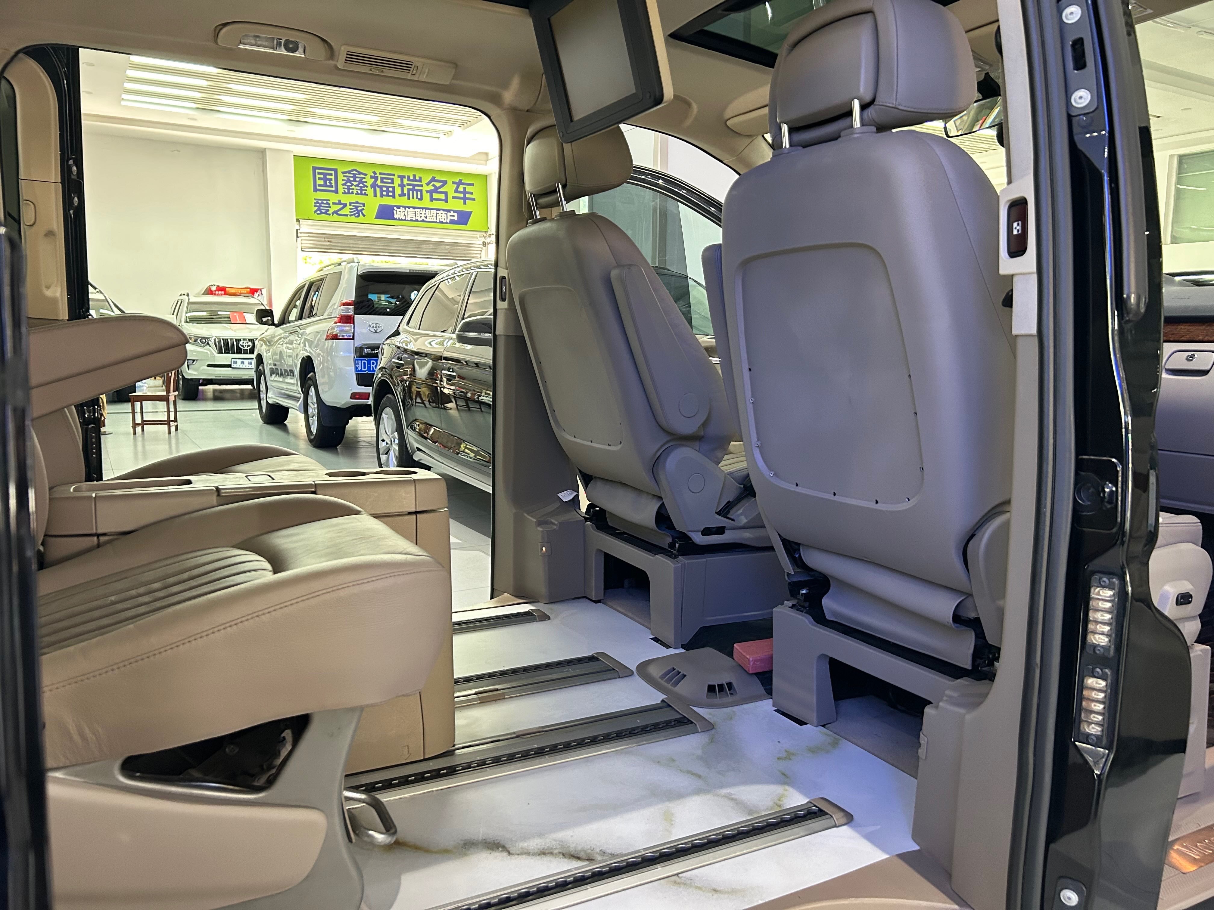 奔驰 唯雅诺 2016 汽车图片 #12