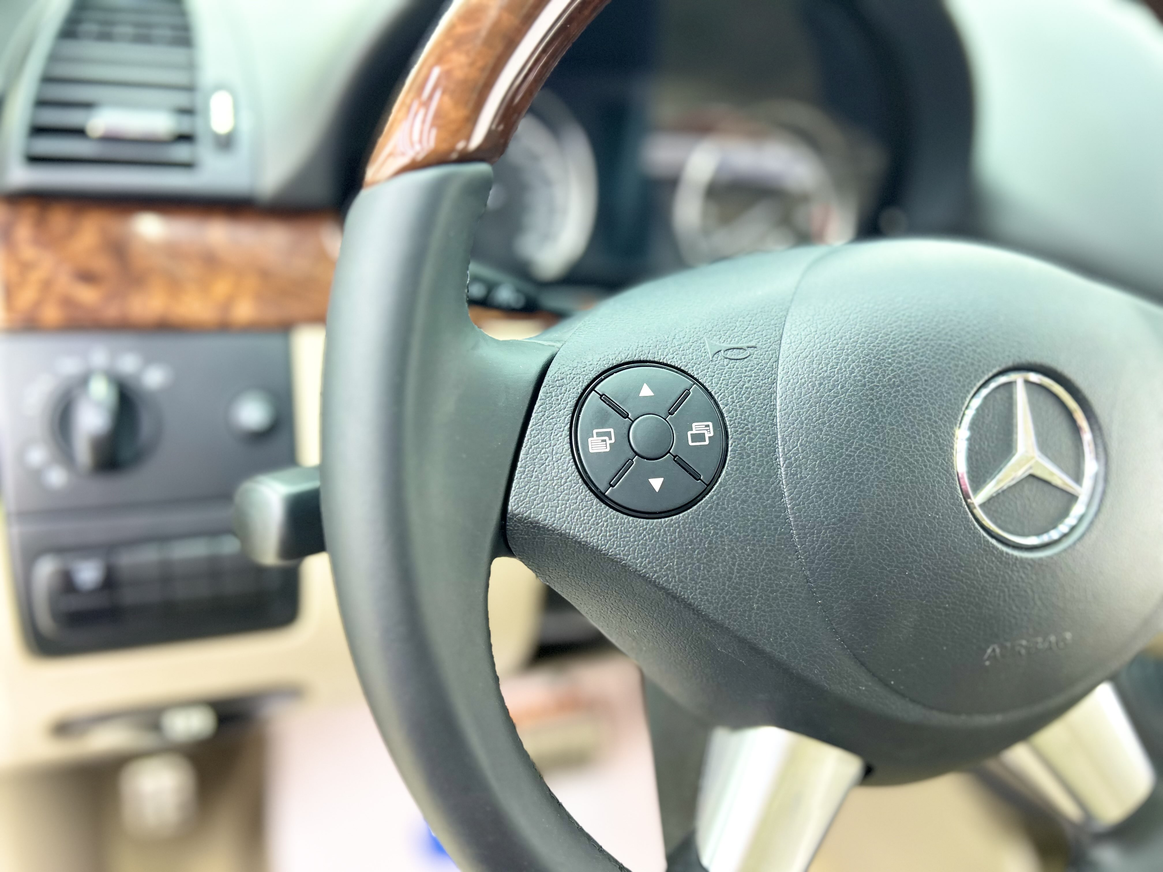 奔驰 唯雅诺 2014 汽车图片 #12