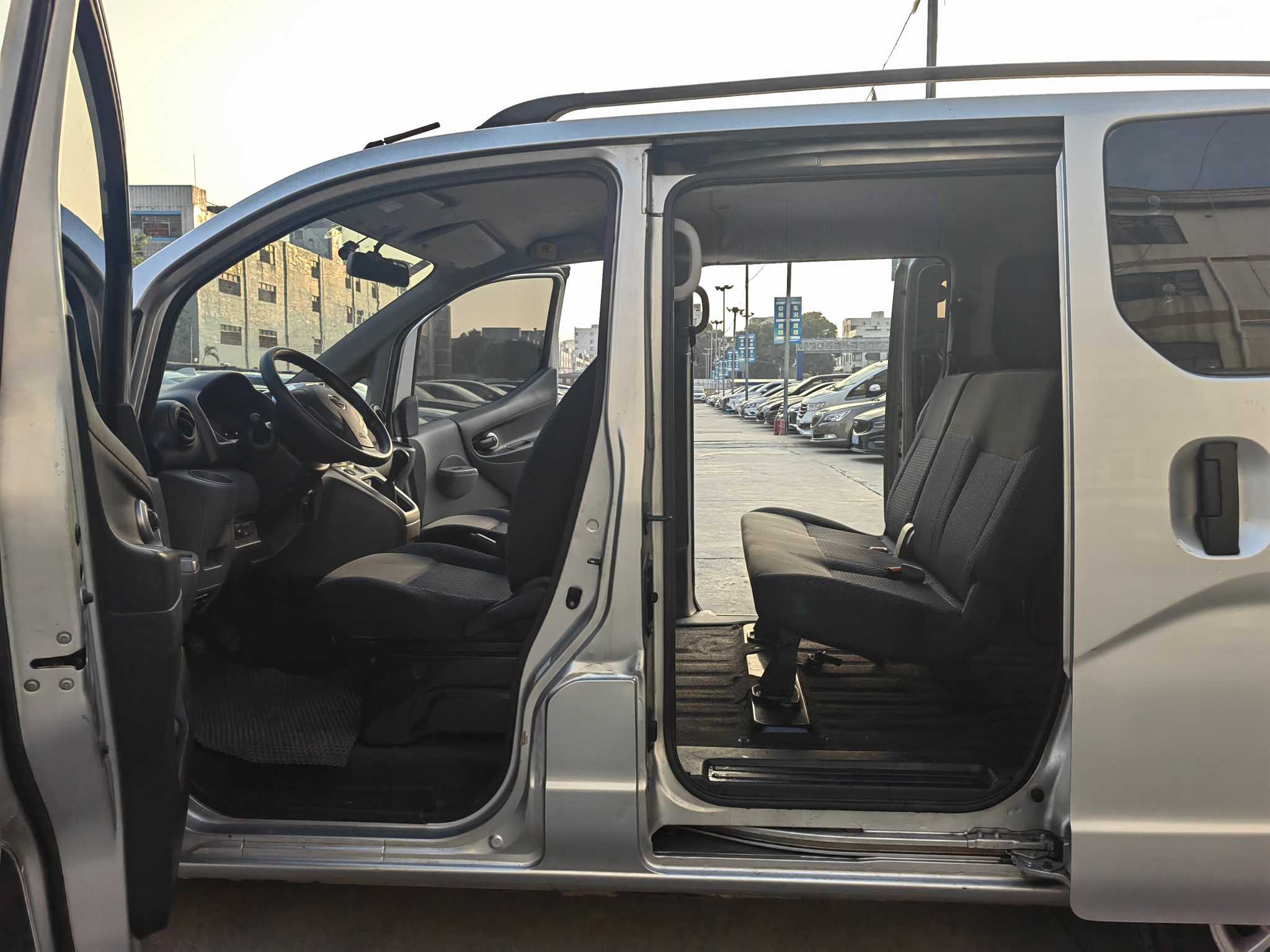 日产 日产NV200 2012 汽车图片 #12