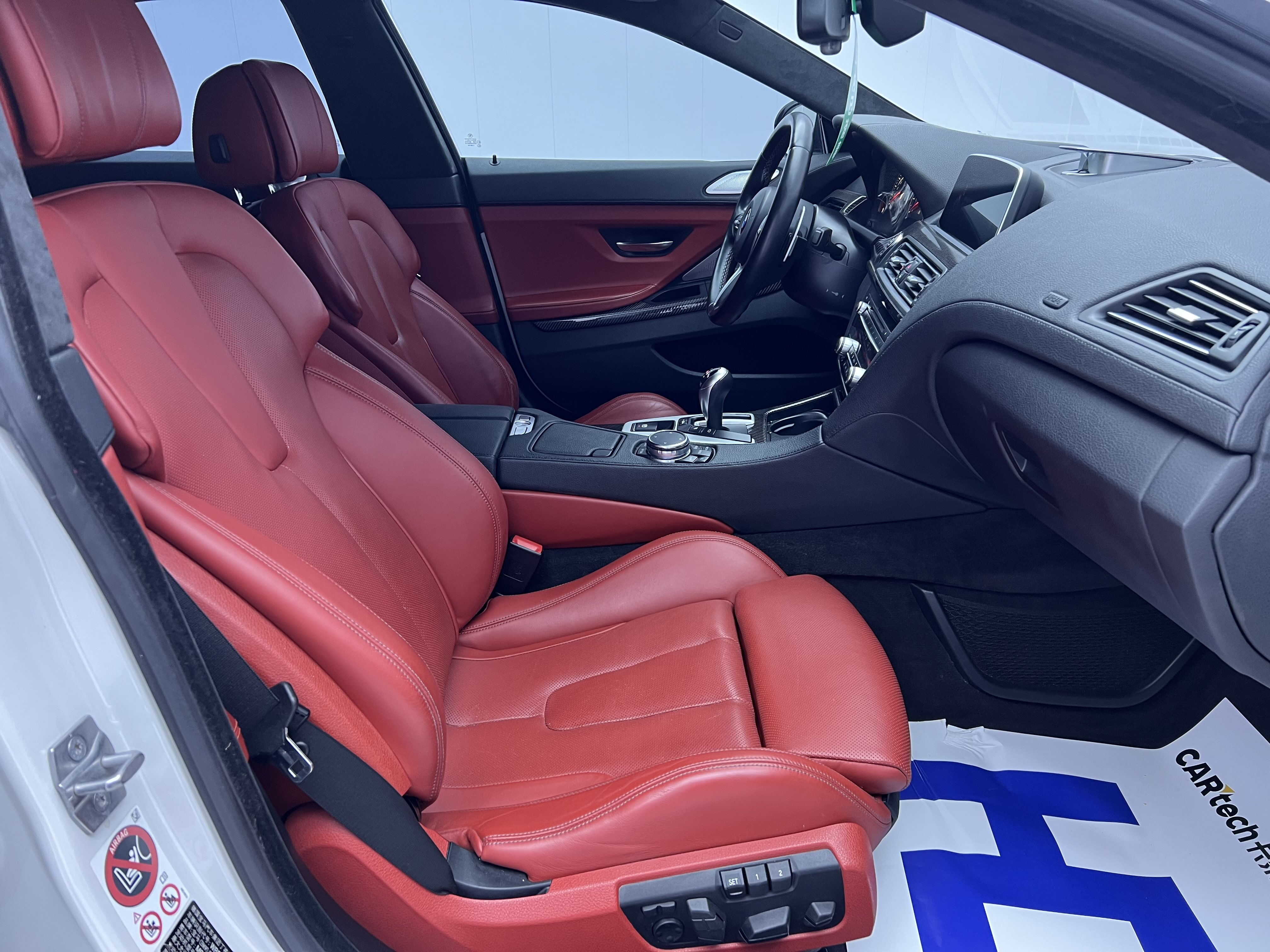 BMW M6 2016 car image #12