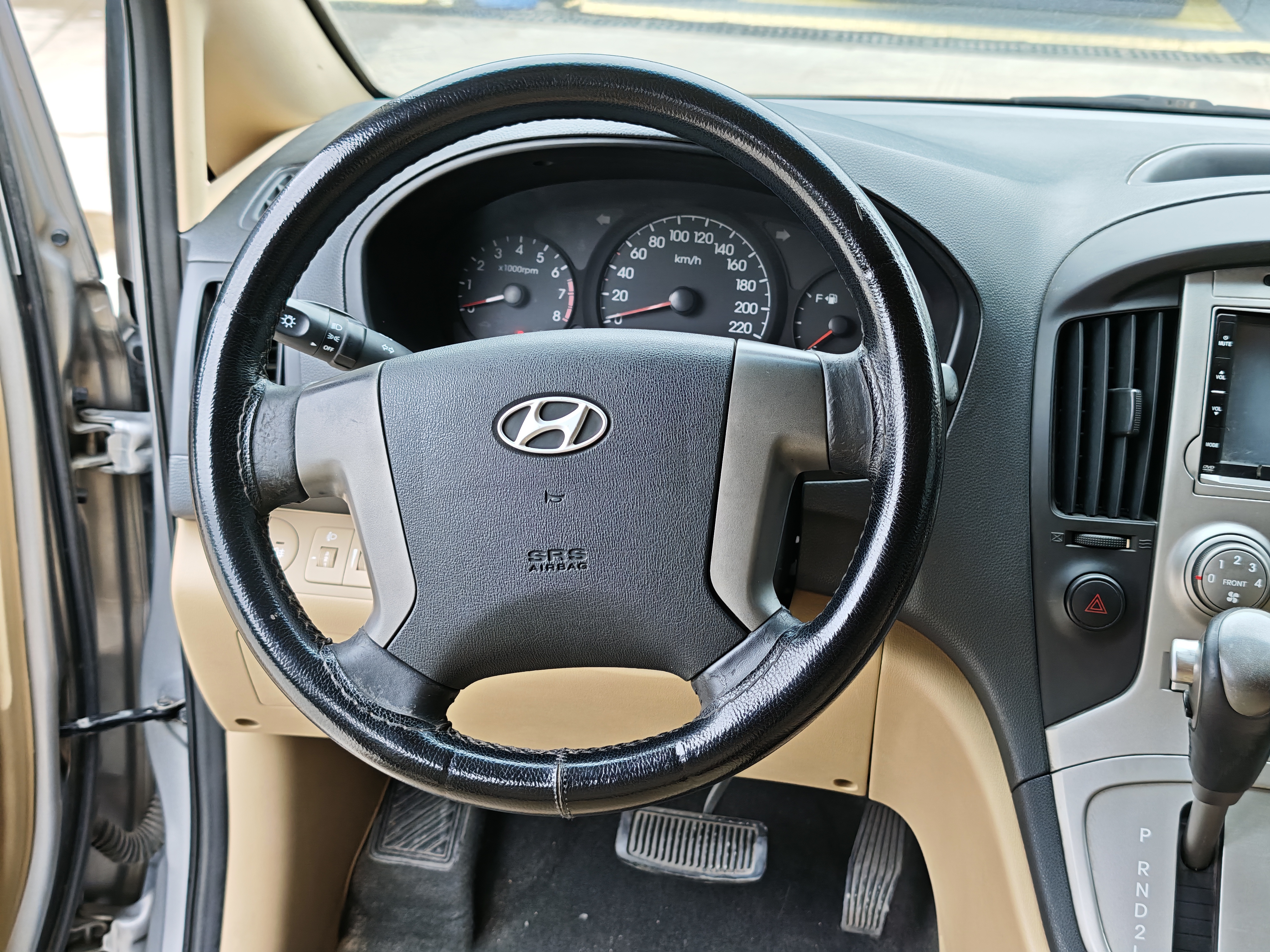 Hyundai H-1 2013 #12 Hyundai H-1 2013 car image #12