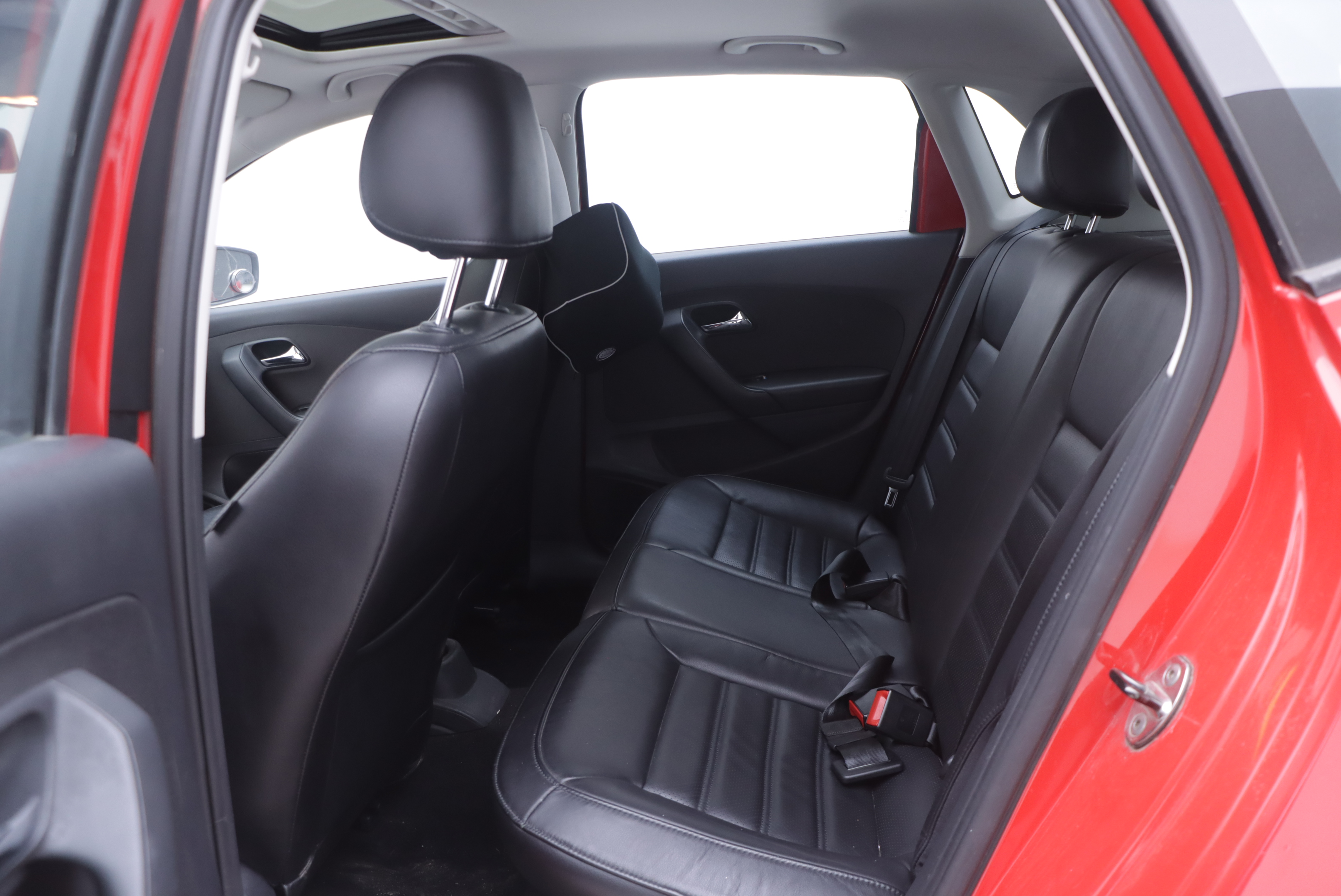 Polo 2012 car image #12