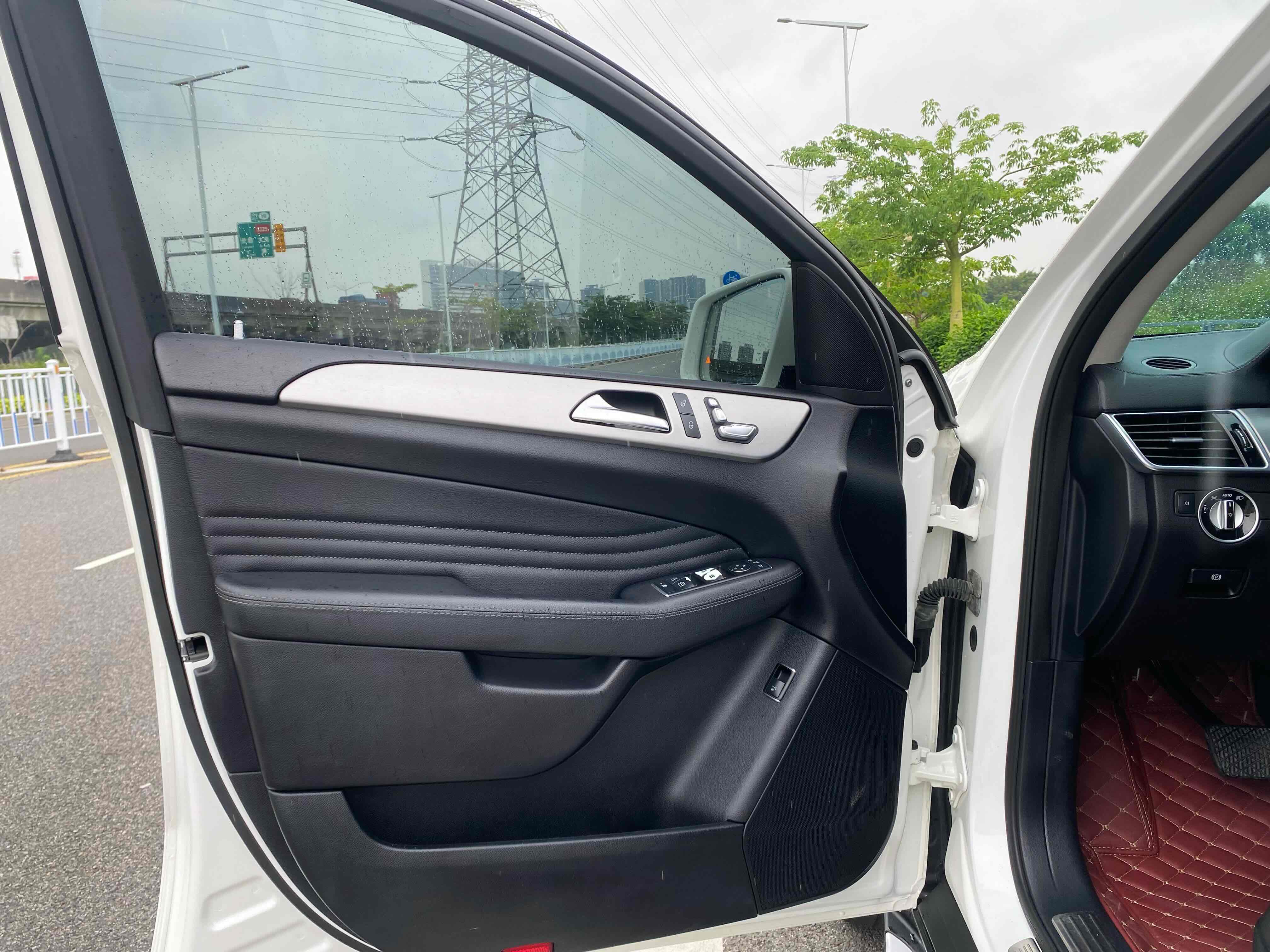 Mercedes-Benz GLE Coupe 2016 صورة سيارة #12