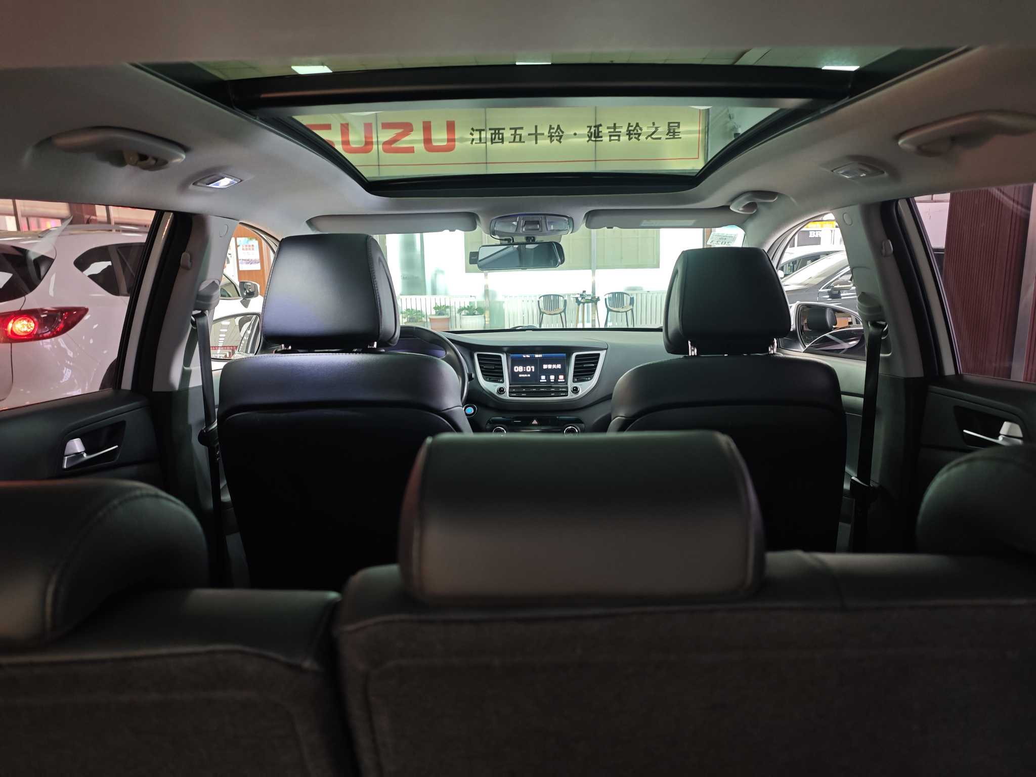 Hyundai Tucson 2017 car image #12