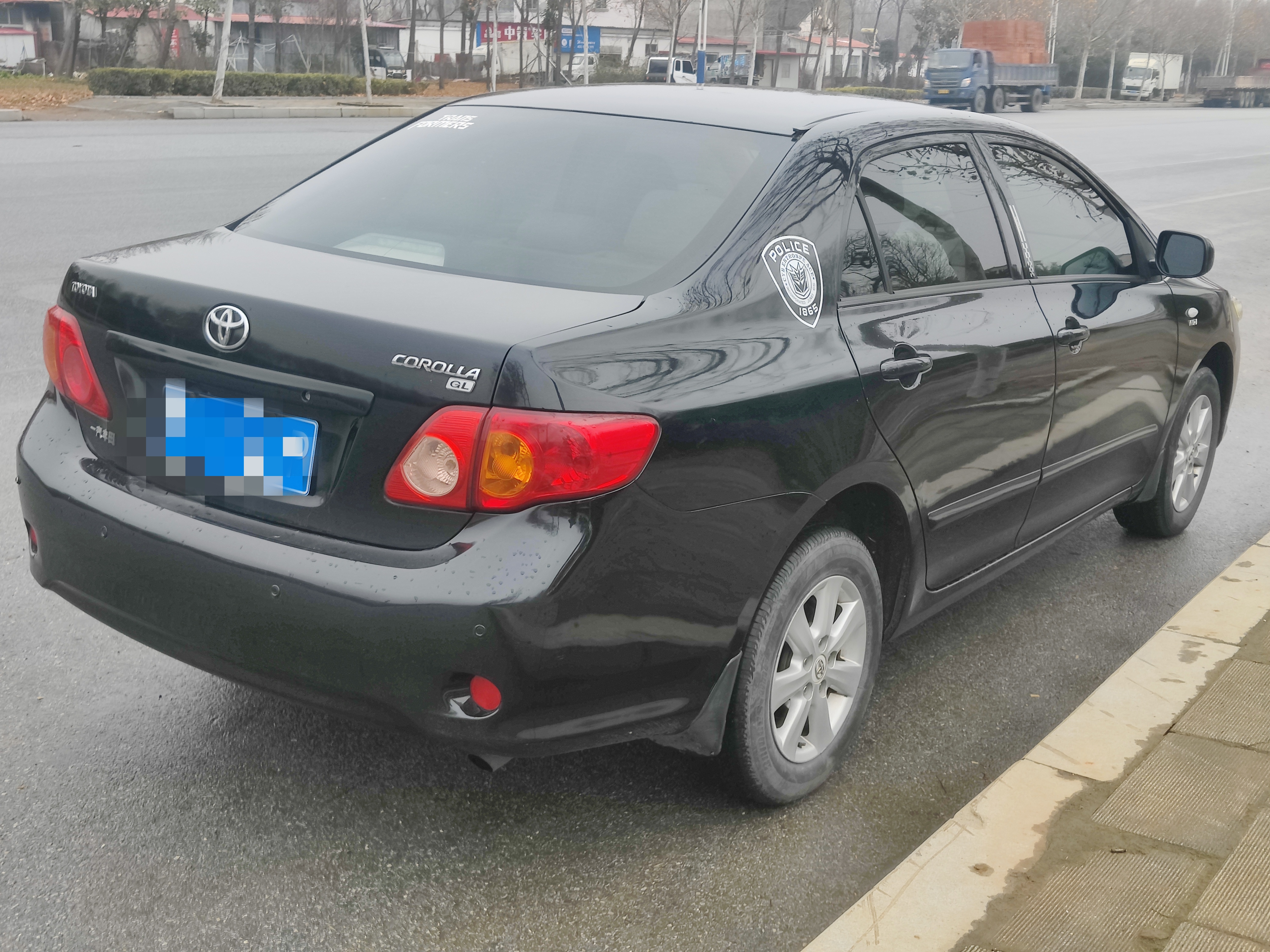 2009 car image #12