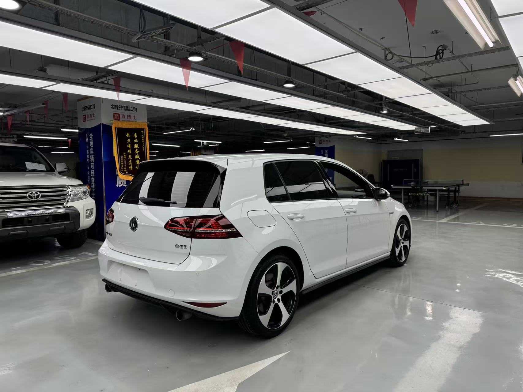 Volkswagen GolfGTI 2016 immagine di auto #12