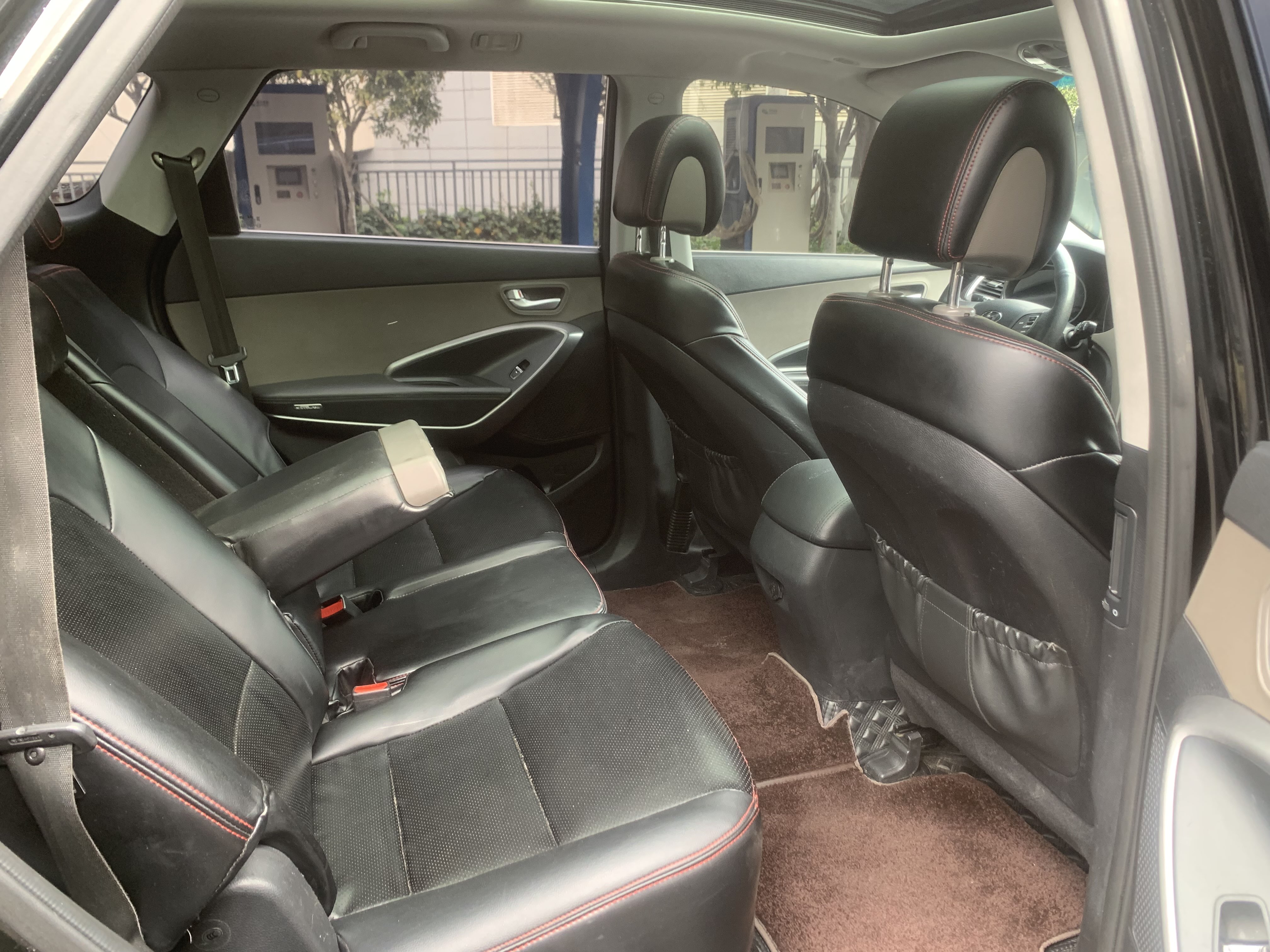 Hyundai Grand Santa Fe 2016 car image #12