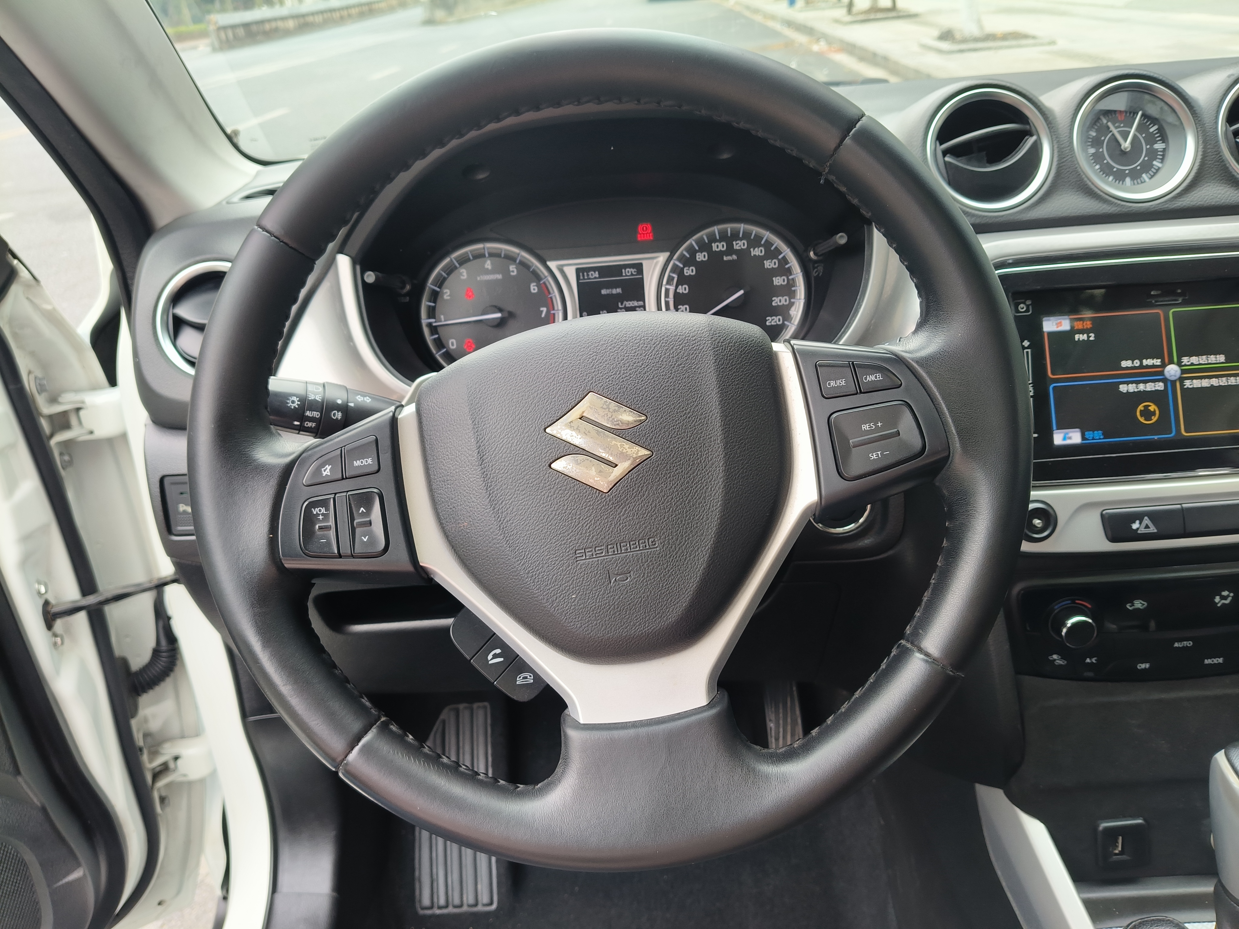 Suzuki Vitara 2016 image de voiture #12