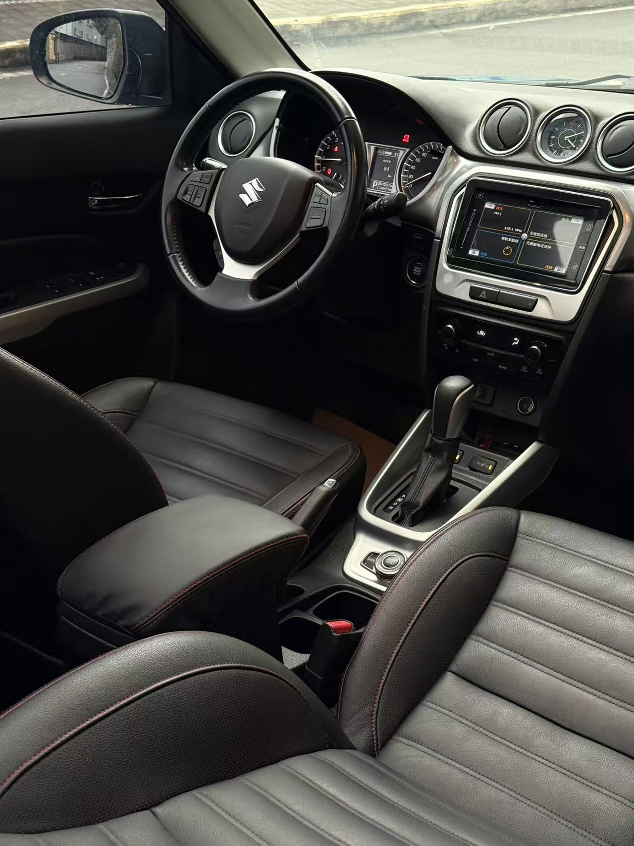 Suzuki Vitara 2016 image de voiture #12