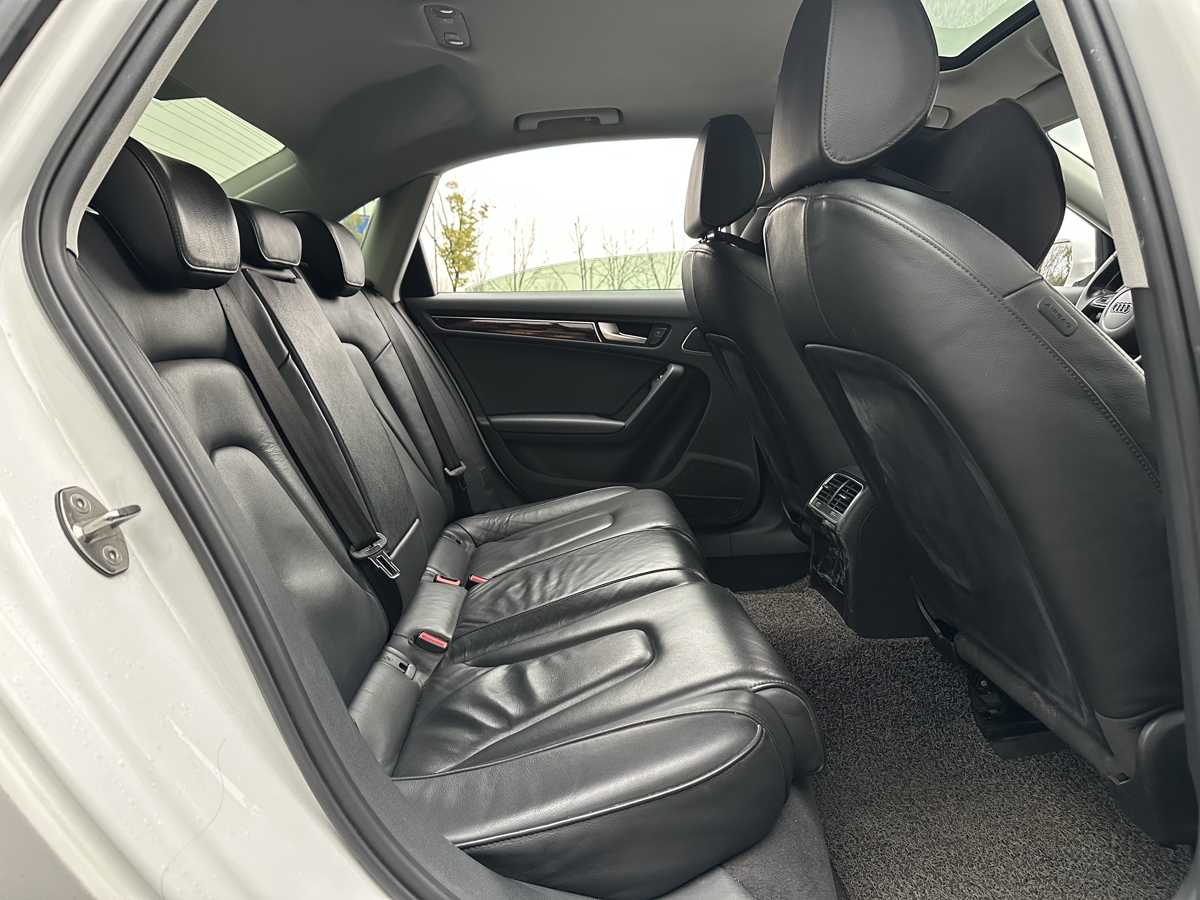 Audi A4L 2016 car image #12