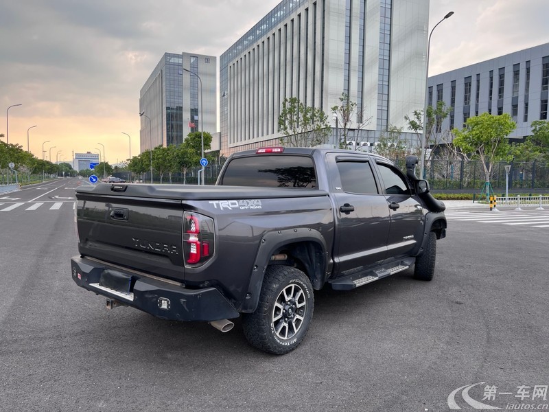 Toyota Tundra 2018 immagine di auto #12