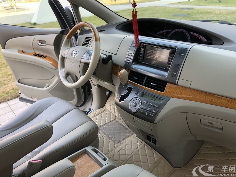 Toyota Previa 2011 car image #12