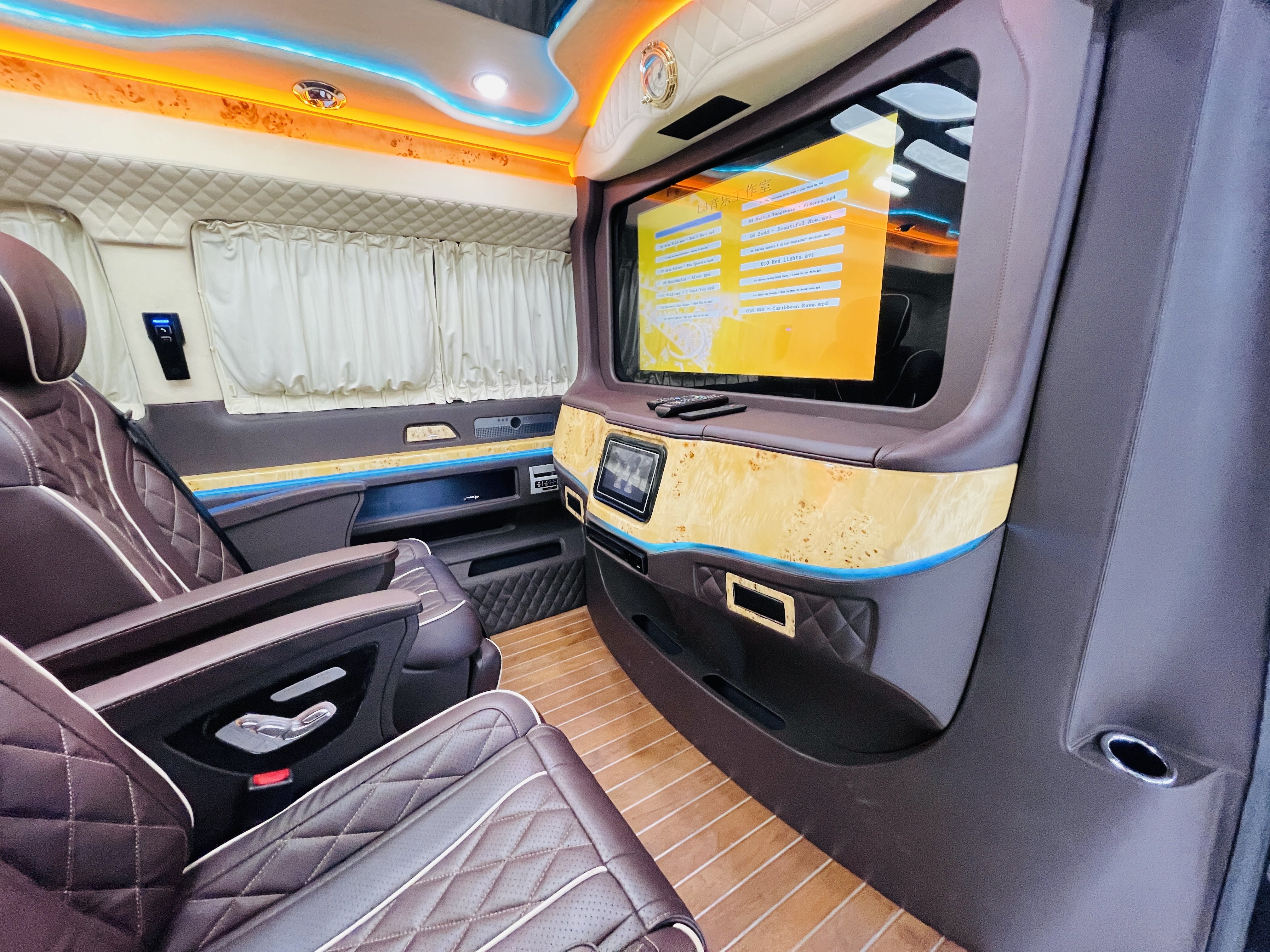 Volkswagen Caravelle 2019 #12 Volkswagen Caravelle 2019 car image #12