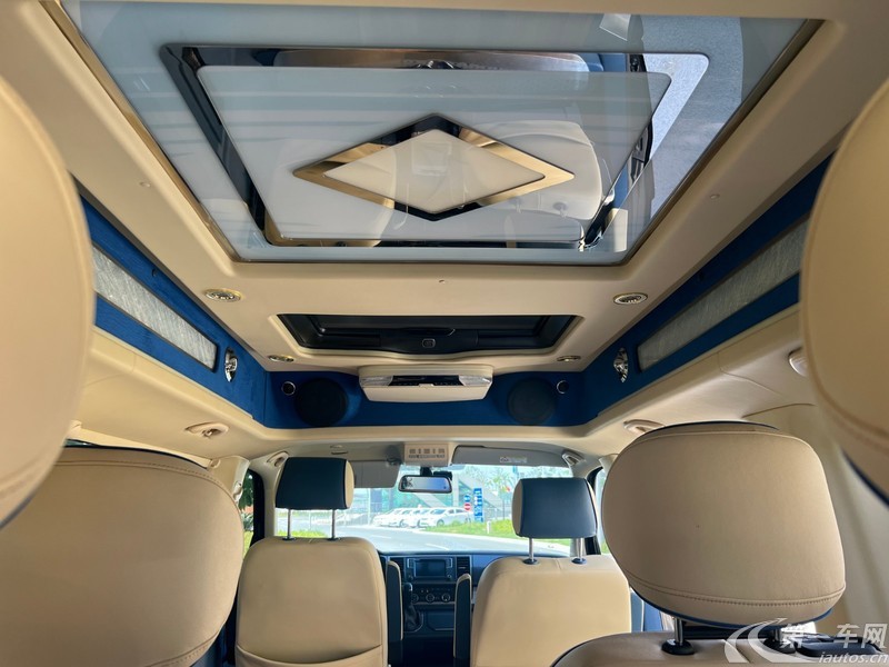 Volkswagen Caravelle 2018 immagine di auto #12