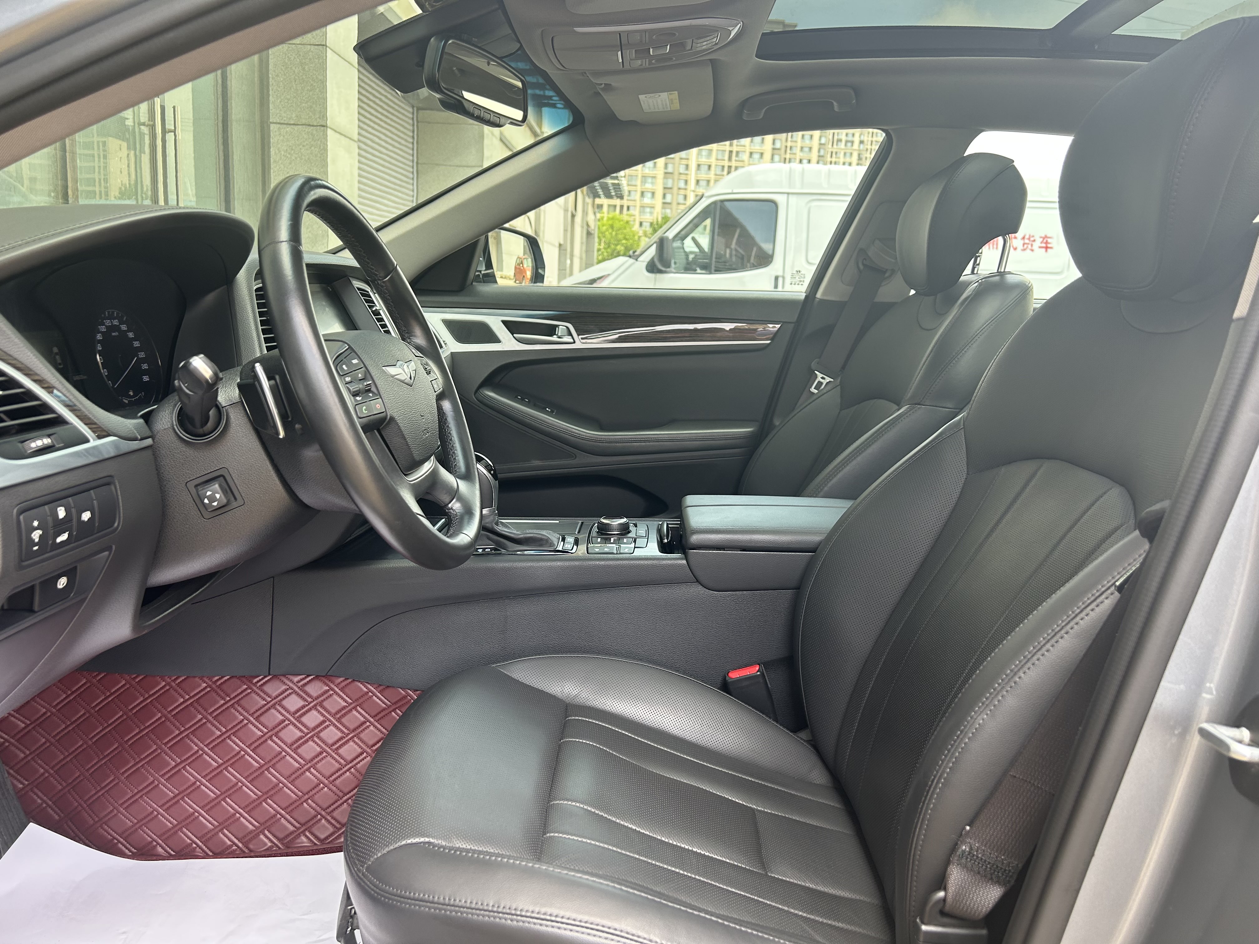 Hyundai Genesis 2015 #12 Hyundai Genesis 2015 car image #12