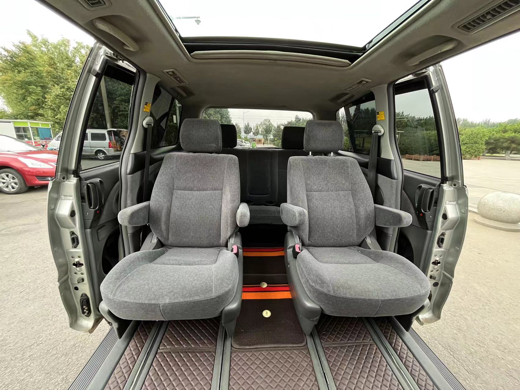 Toyota Previa 2005 car image #12