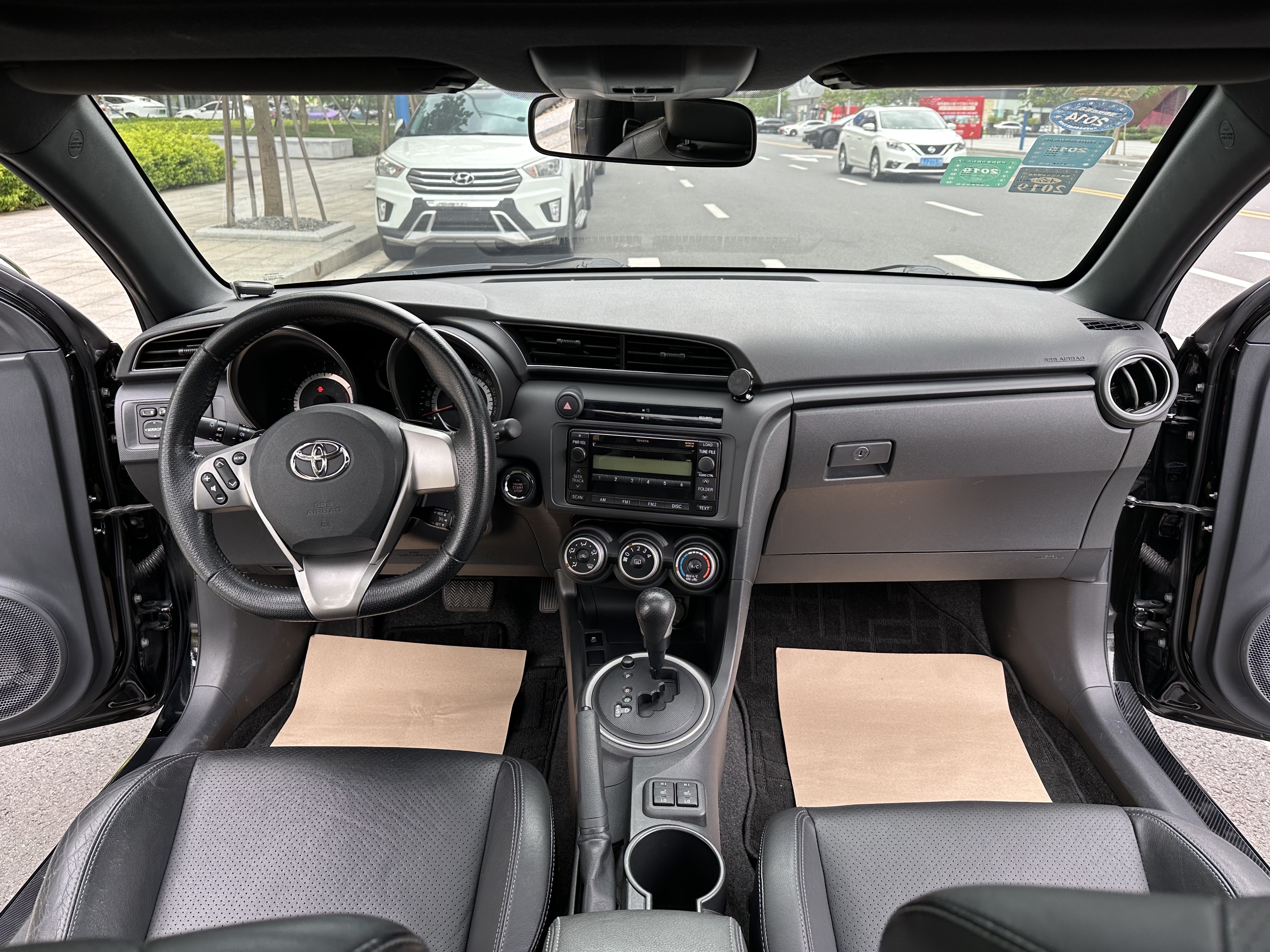 Toyota Zelas 2012 #12 Toyota Zelas 2012 car image #12