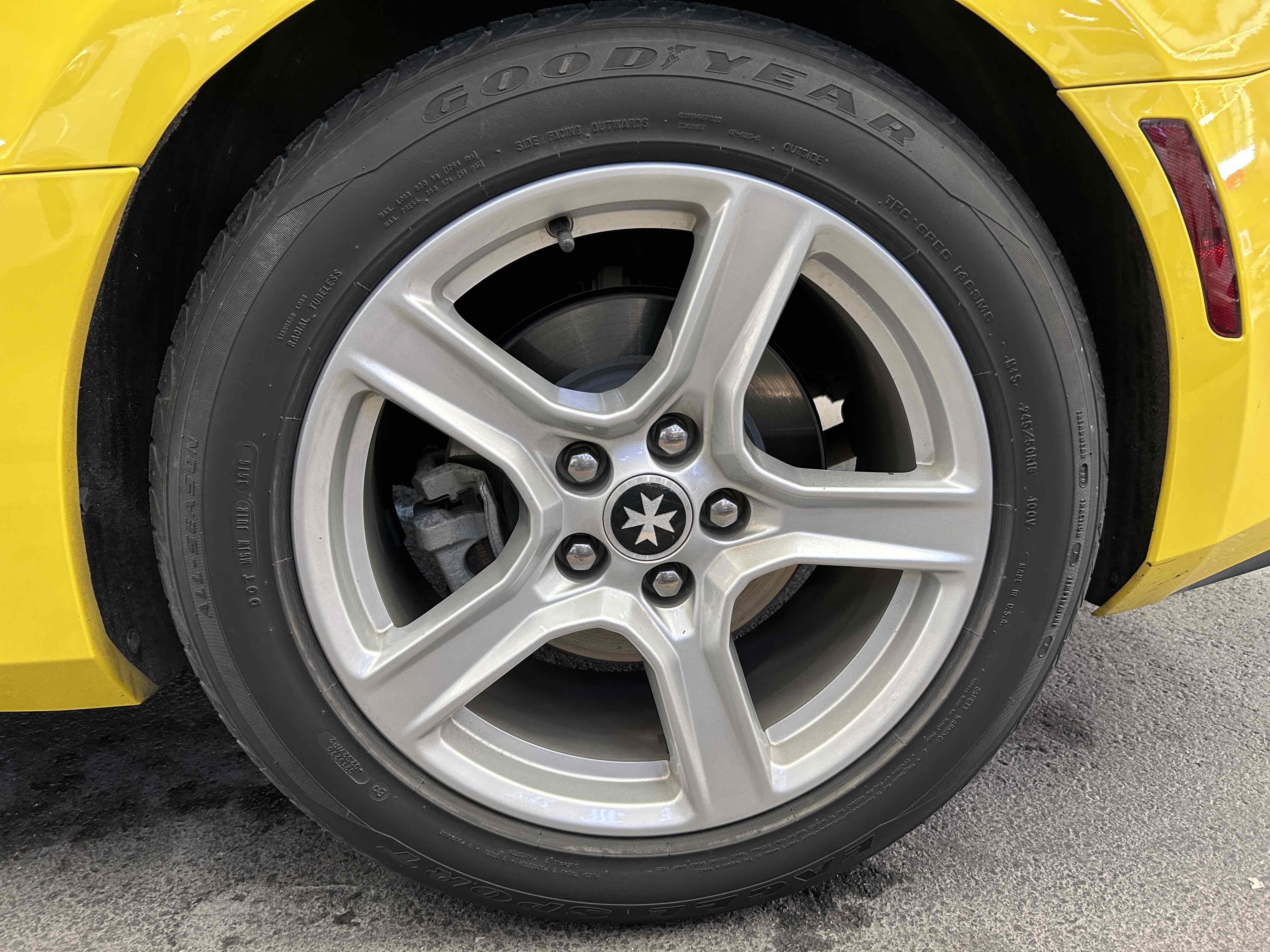 Chevrolet Camaro 2018 imagem de carro #12