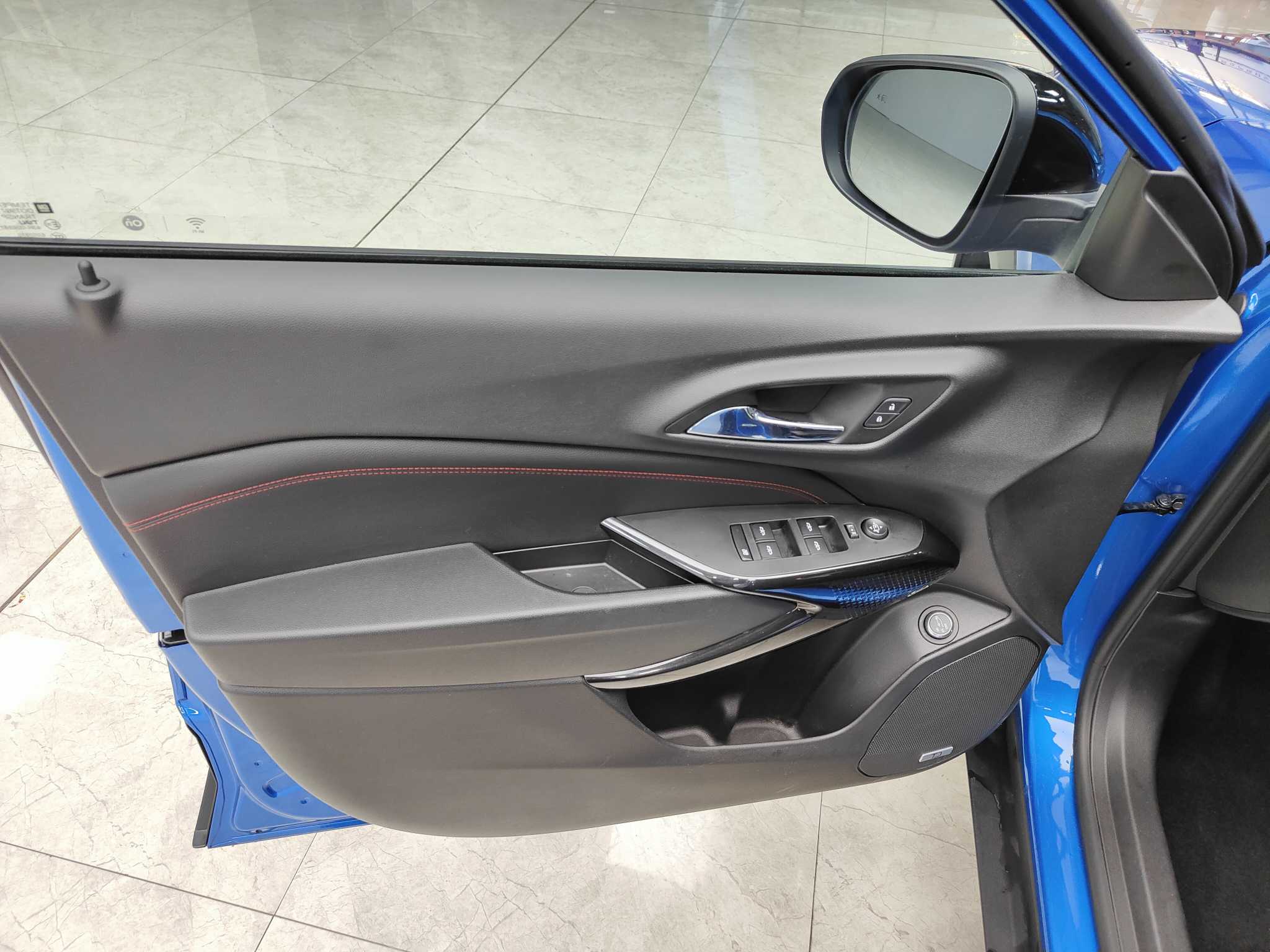 Mercedes-Benz Maybach S Class New Energy 2022 car image #12