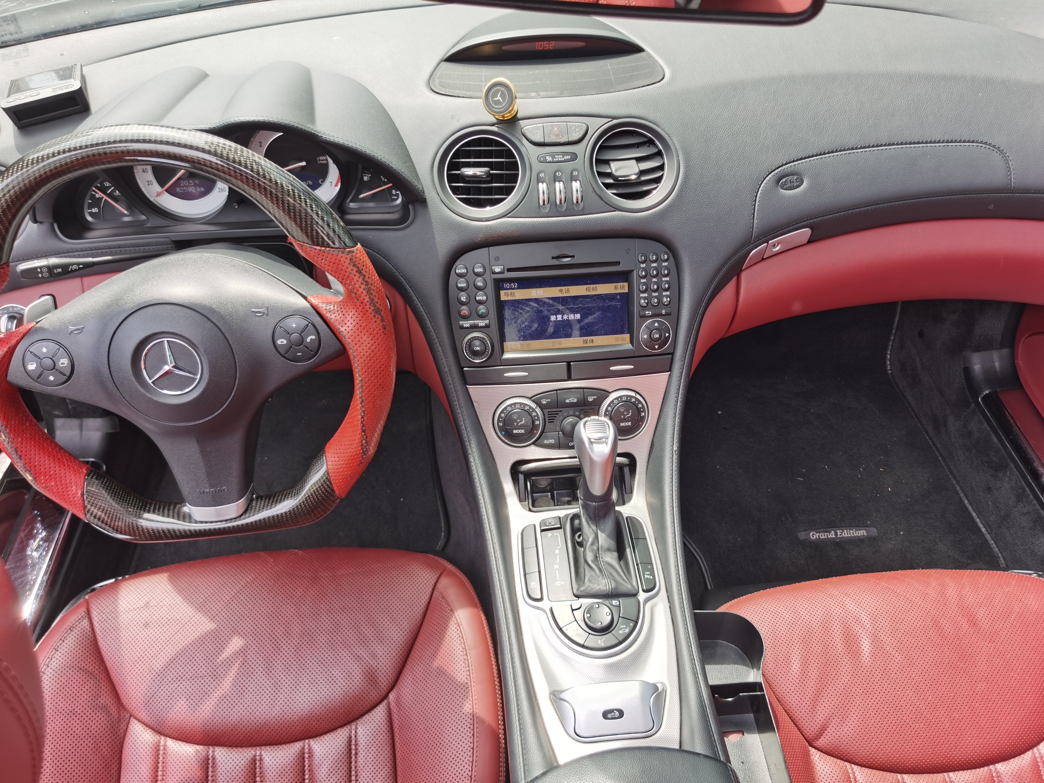 Mercedes-Benz SL Class 2015 car image #12