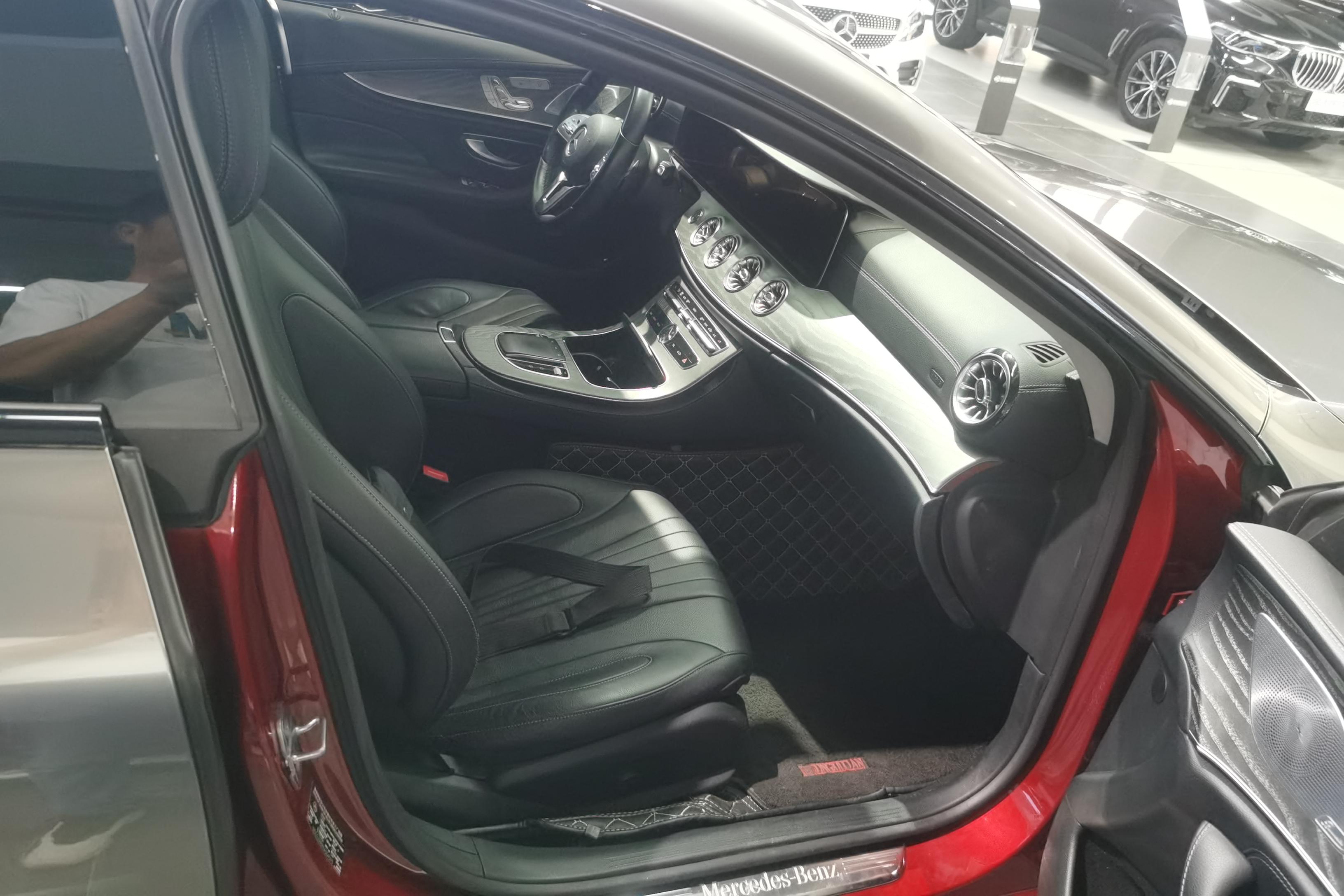 Mercedes-Benz CLS Class 2018 car image #12