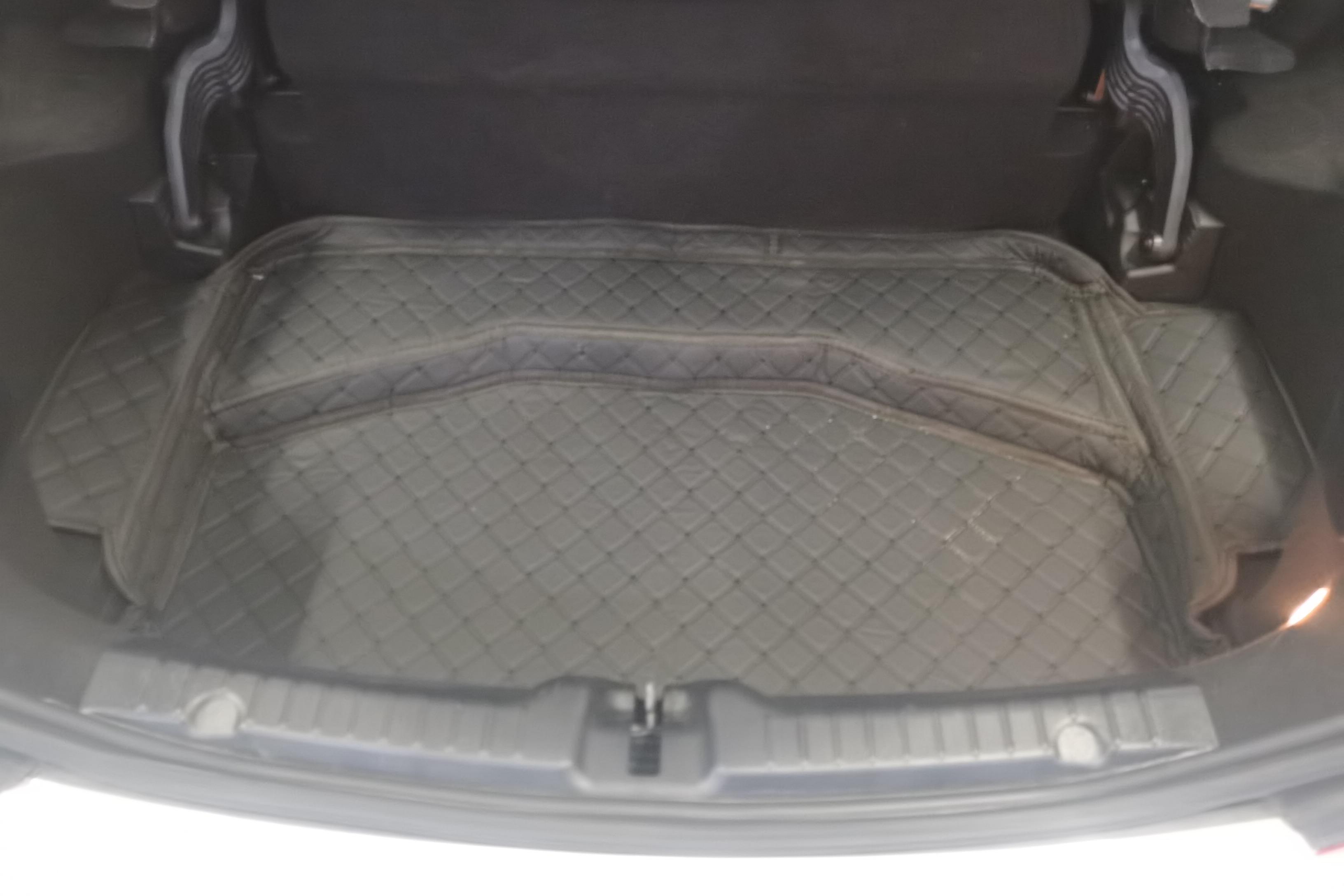 Mercedes-Benz SLC Class 2019 car image #12