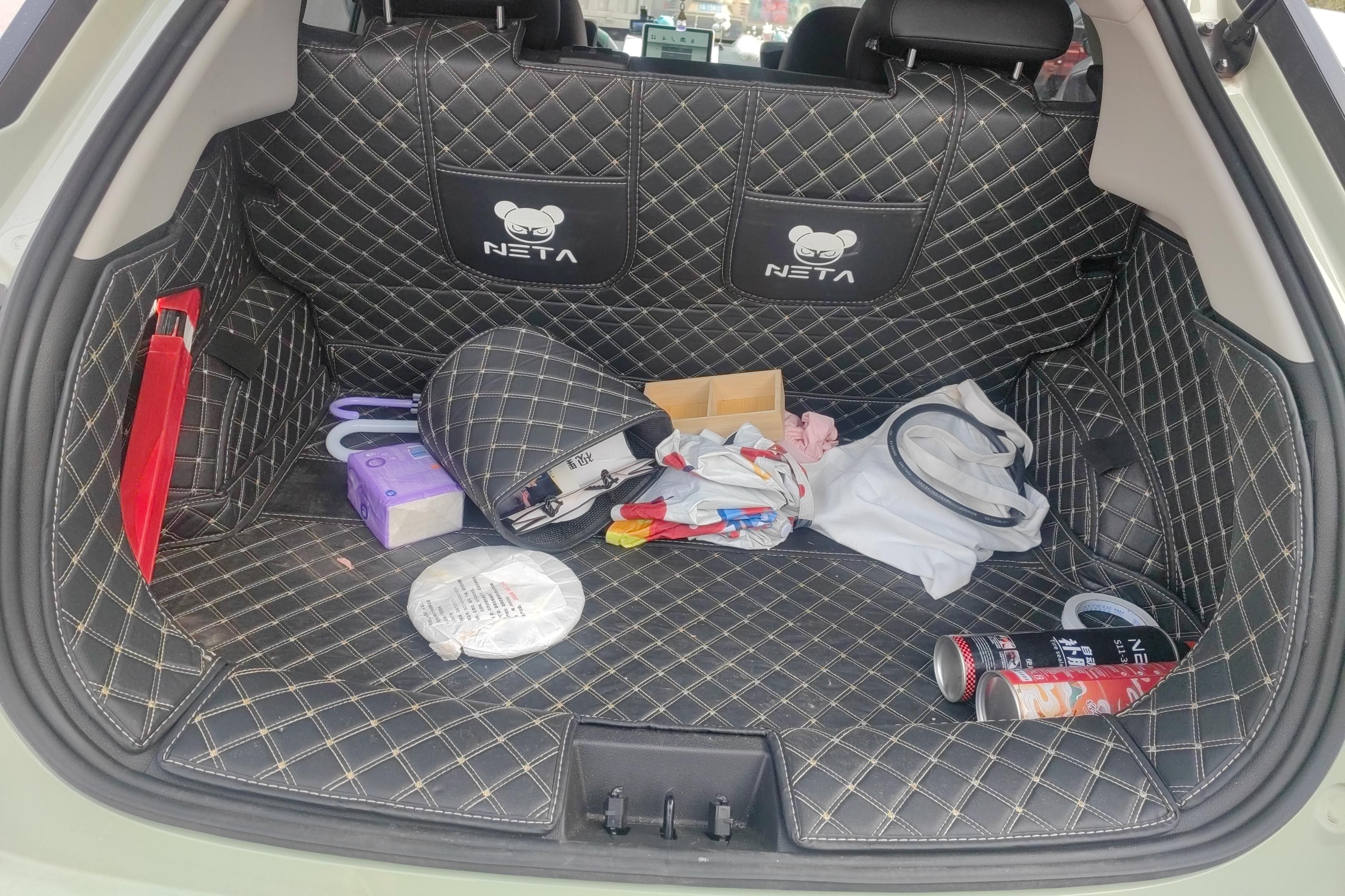 哪吒汽车 哪吒L 2023 汽车图片 #12