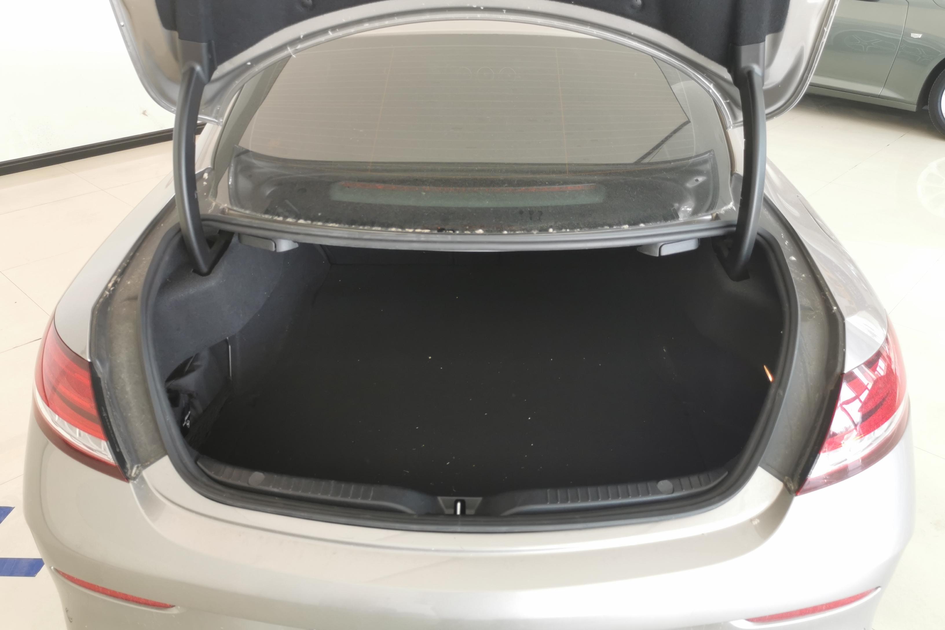 Mercedes-Benz C Class (Imported) 2020 car image #12