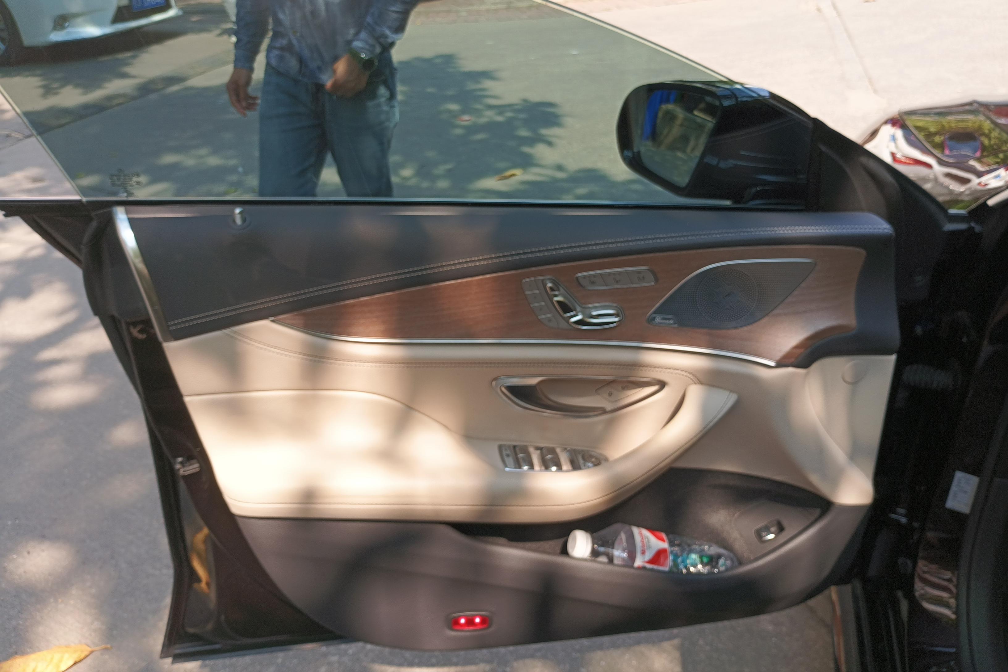 Mercedes-Benz CLS AMG 2018 car image #12