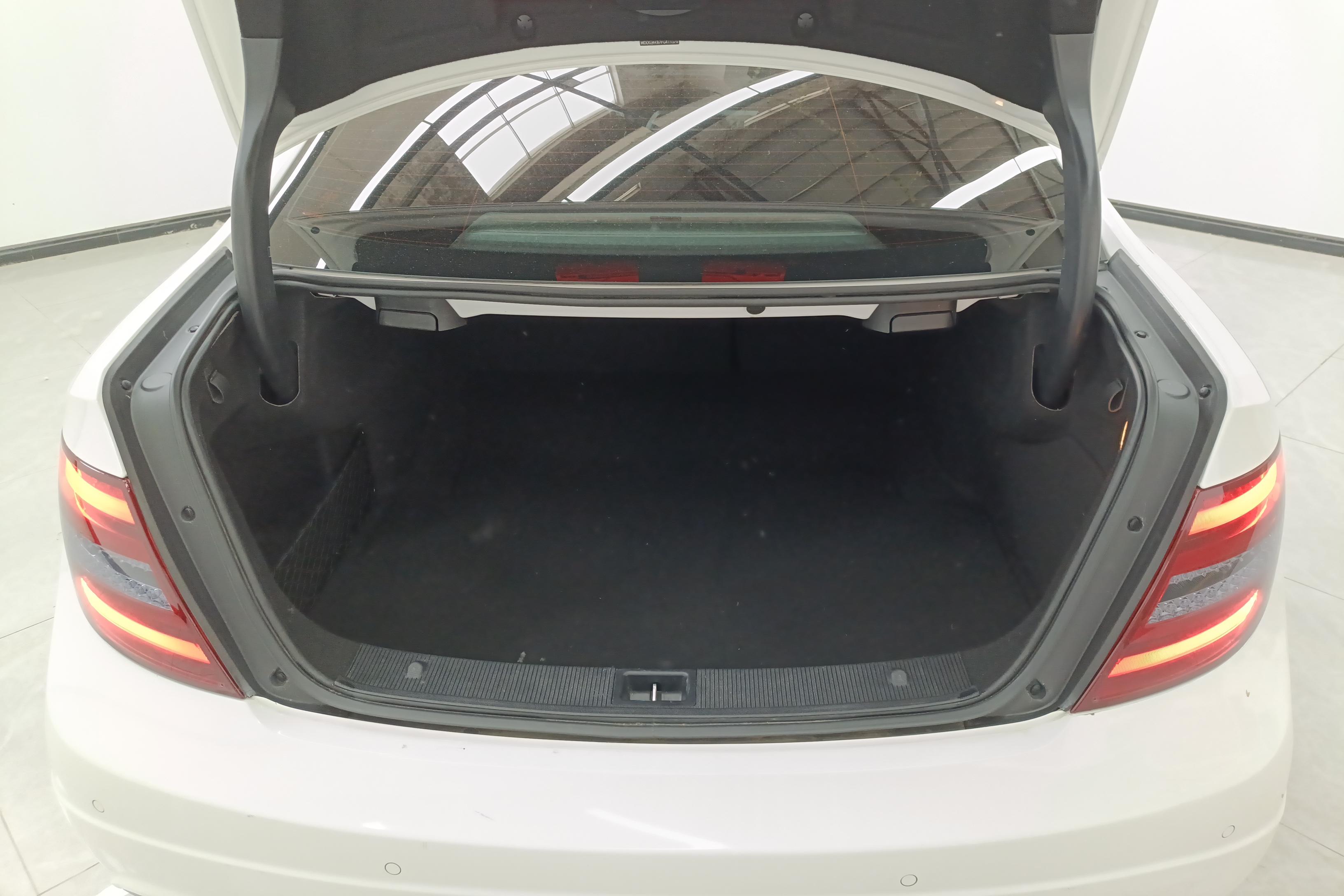 Mercedes-Benz C Class (Imported) 2015 #12 Mercedes-Benz C Class (Imported) 2015 car image #12