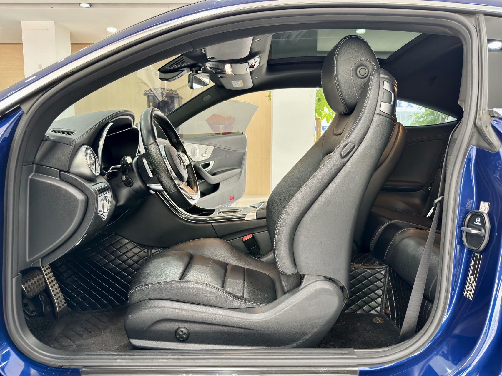 Mercedes-Benz C Class (Imported) 2019 car image #12