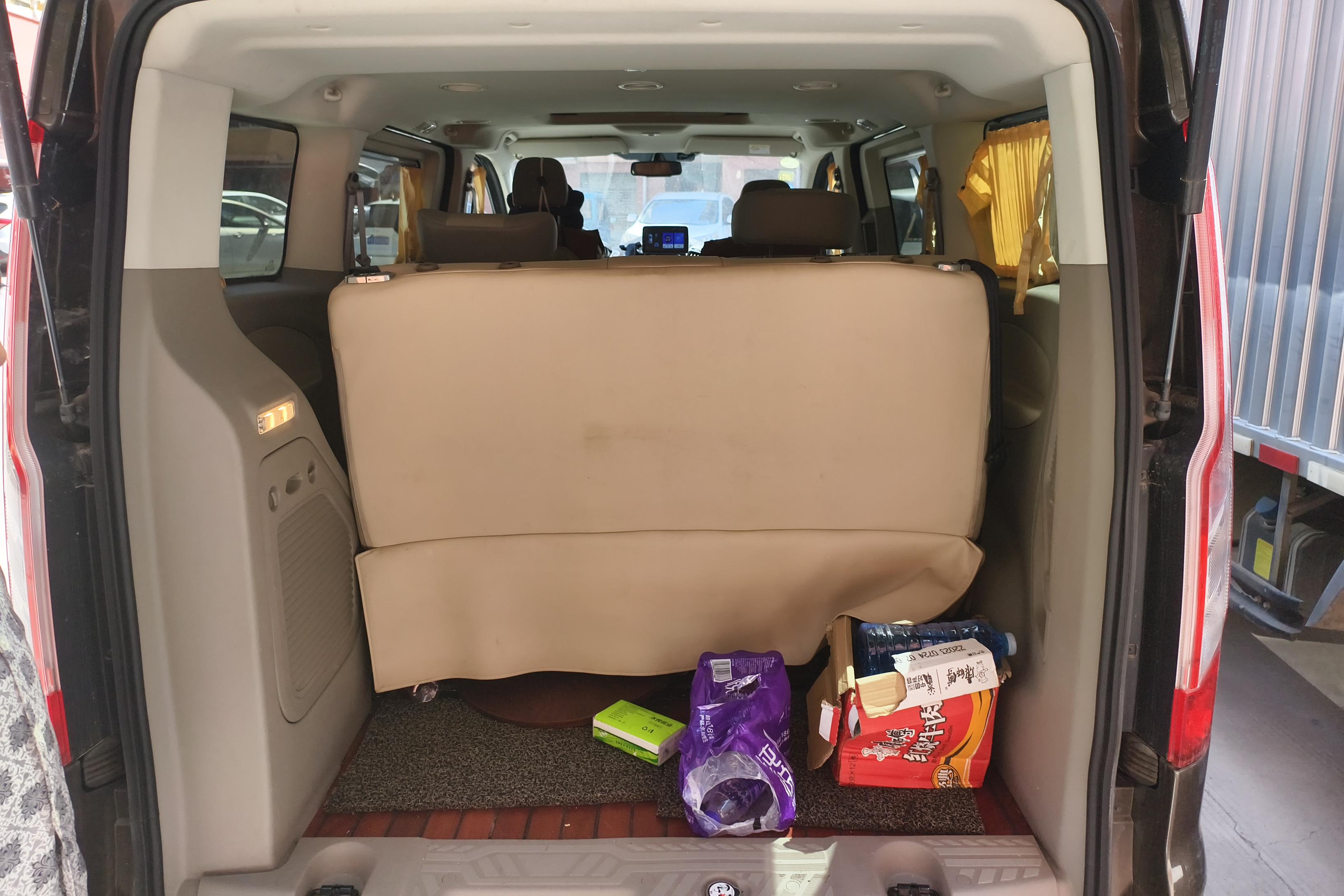 Ford Tourneo 2017 car image #12