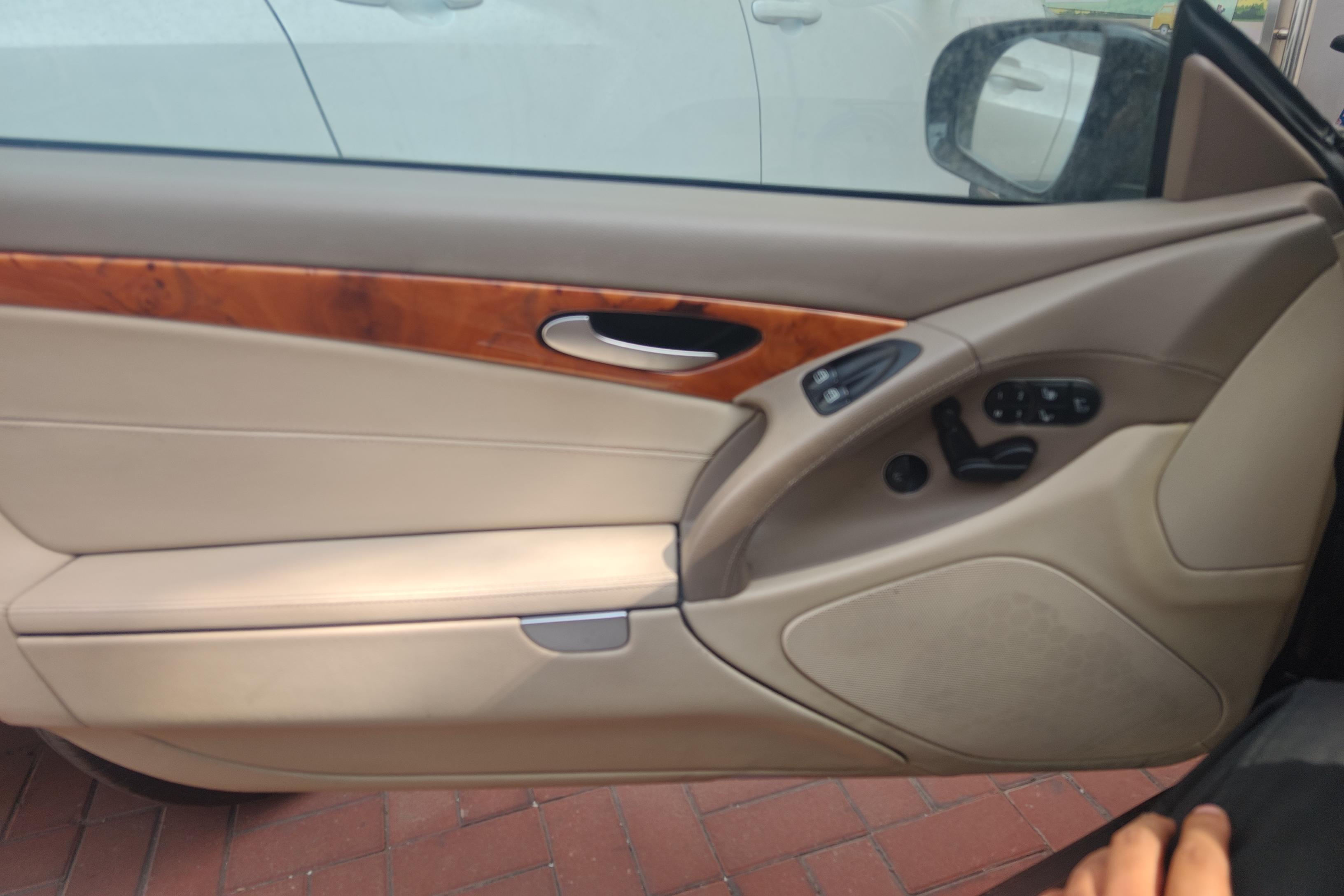 Mercedes-Benz SL Class 2010 #12 Mercedes-Benz SL Class 2010 car image #12