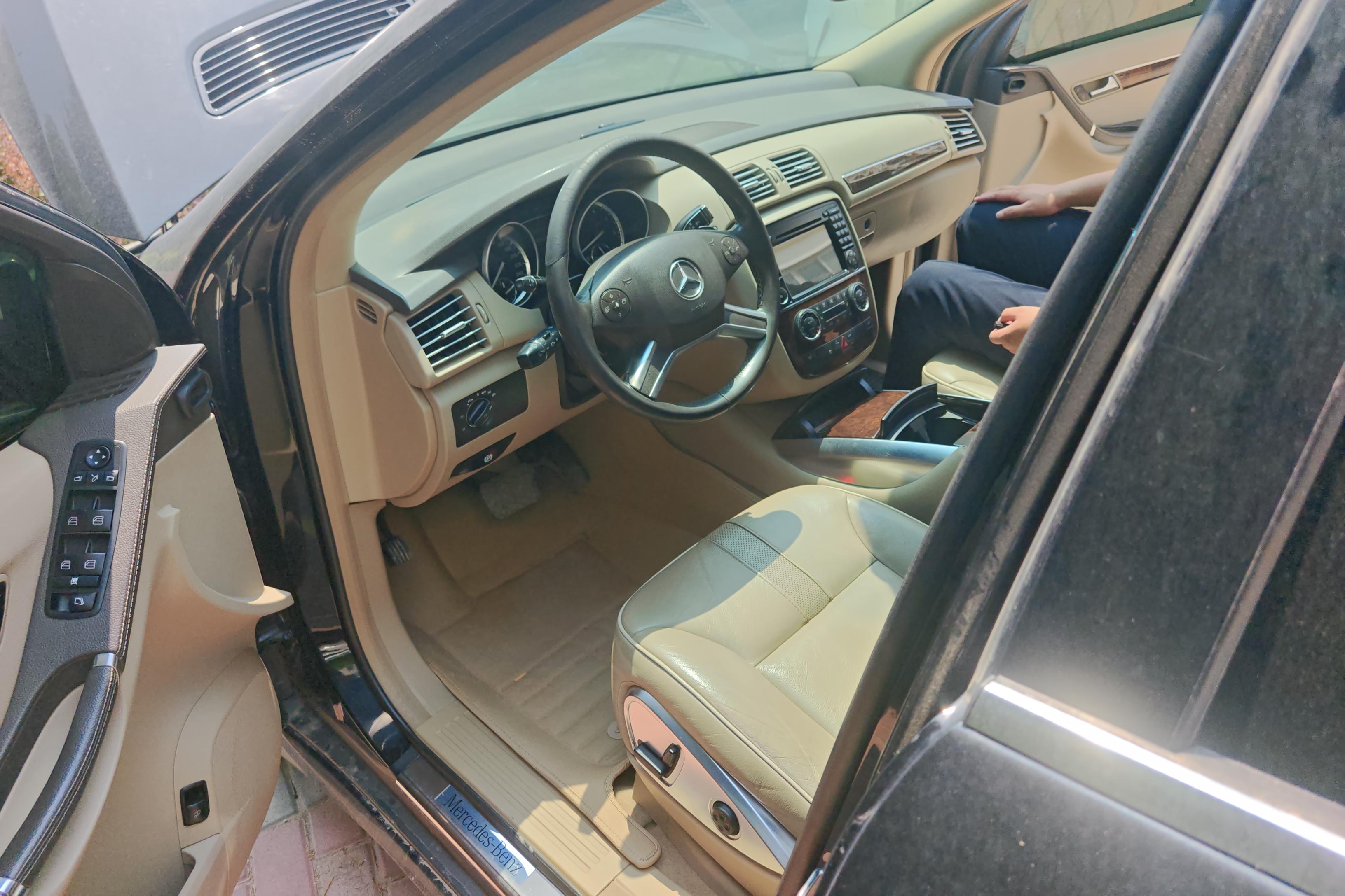 Mercedes-Benz R Class 2012 #12 Mercedes-Benz R Class 2012 car image #12