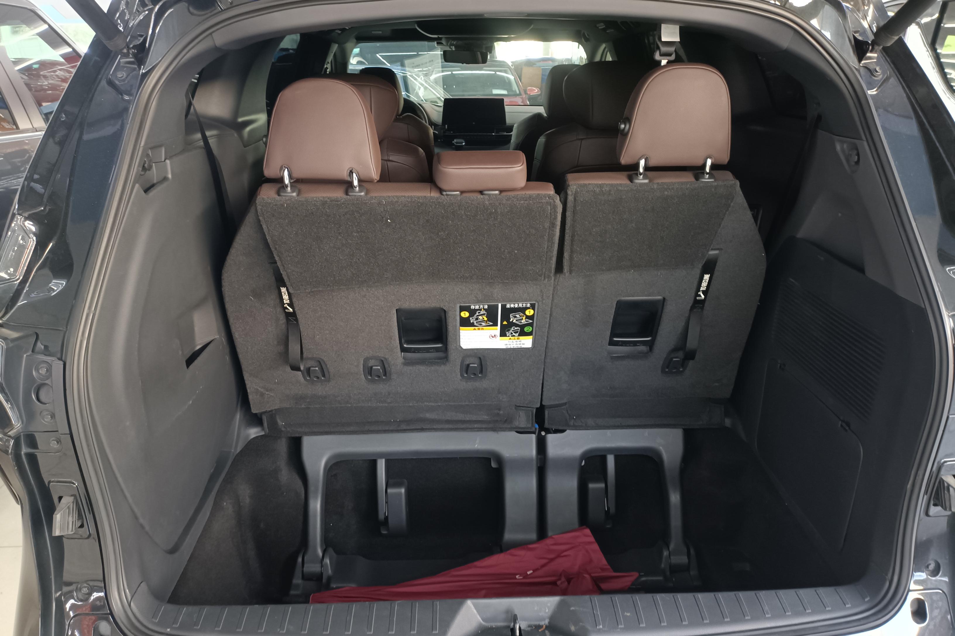 Toyota Granvia 2022 immagine di auto #12