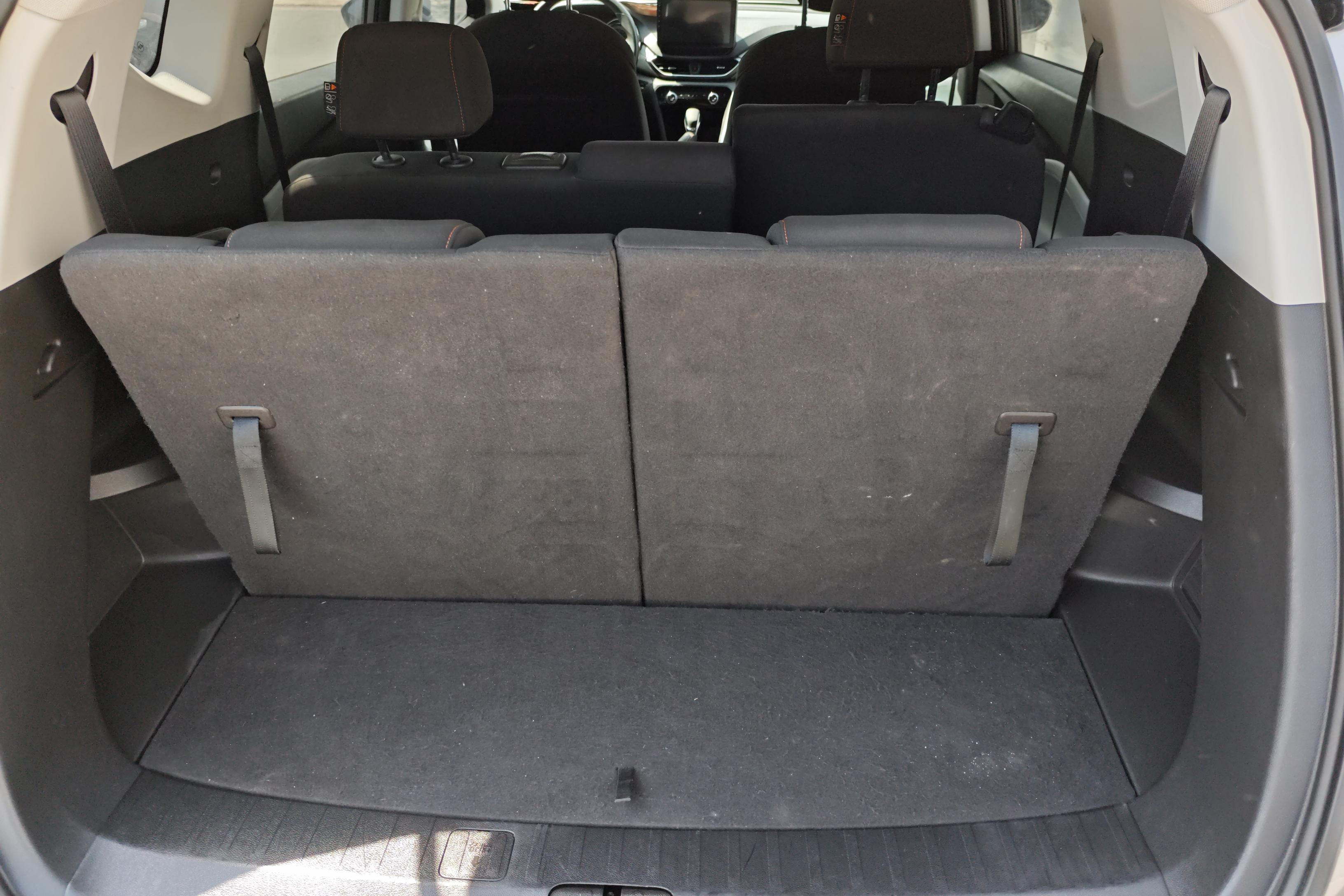 Chevrolet Orlando 2023 car image #12