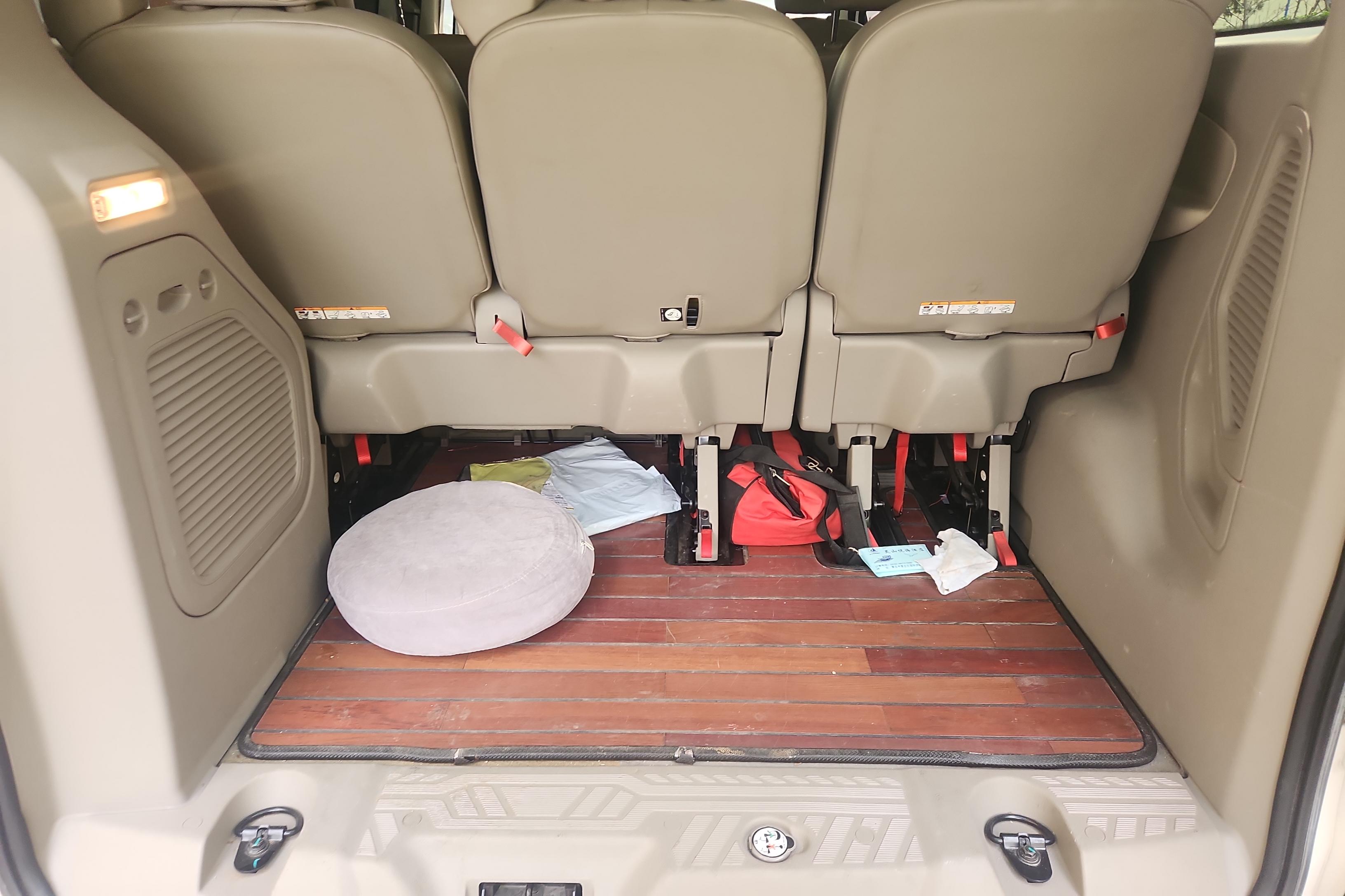 Ford Tourneo 2017 car image #12