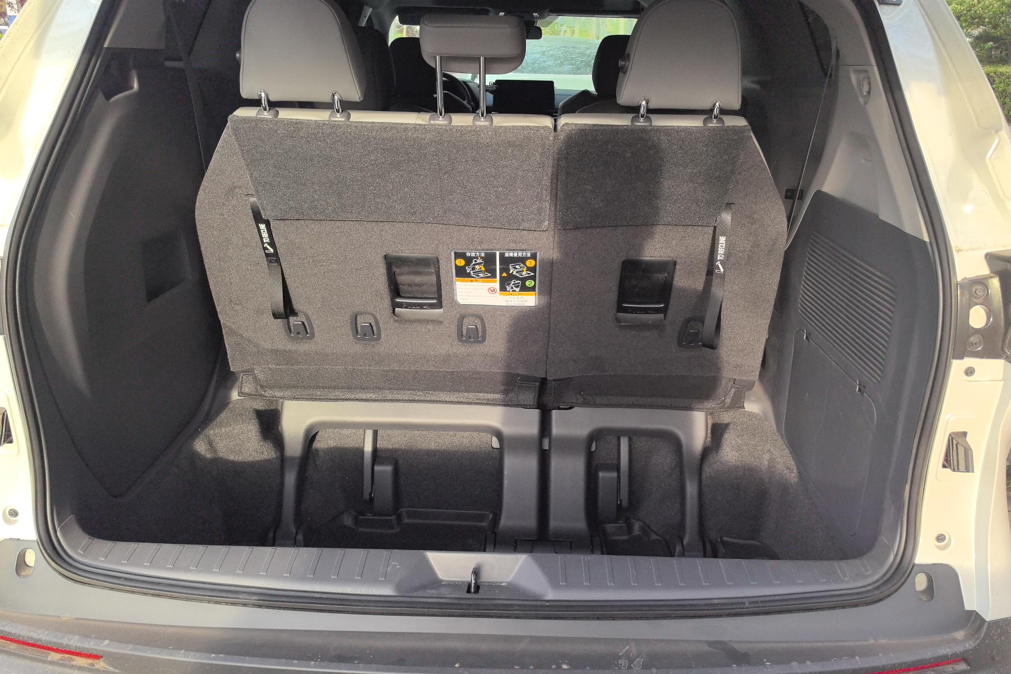 Toyota Granvia 2024 #12 Toyota Granvia 2024 car image #12