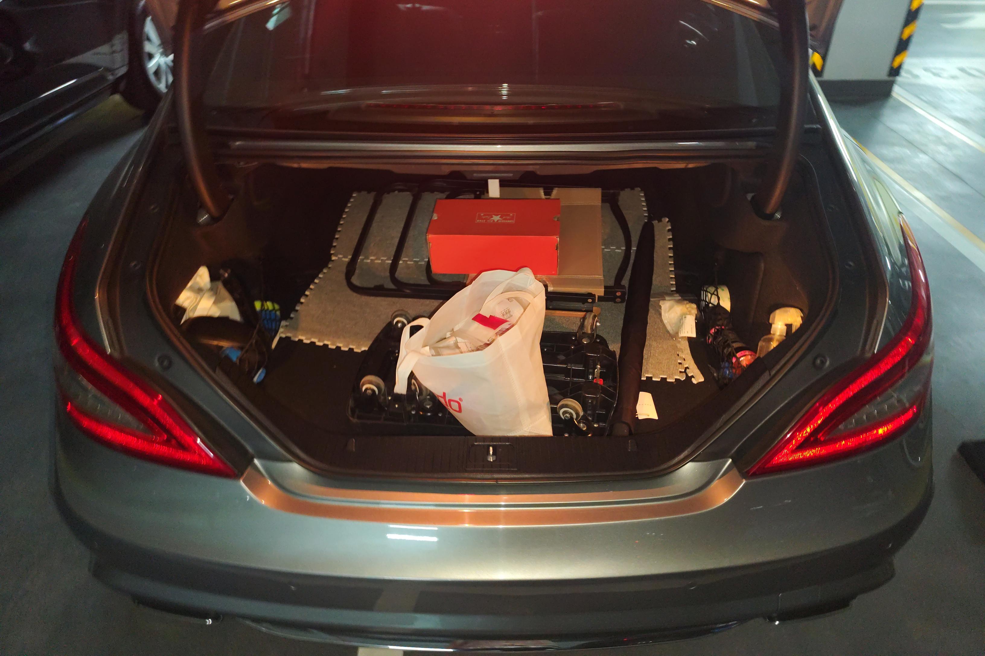 Mercedes-Benz CLS Class 2011 car image #12