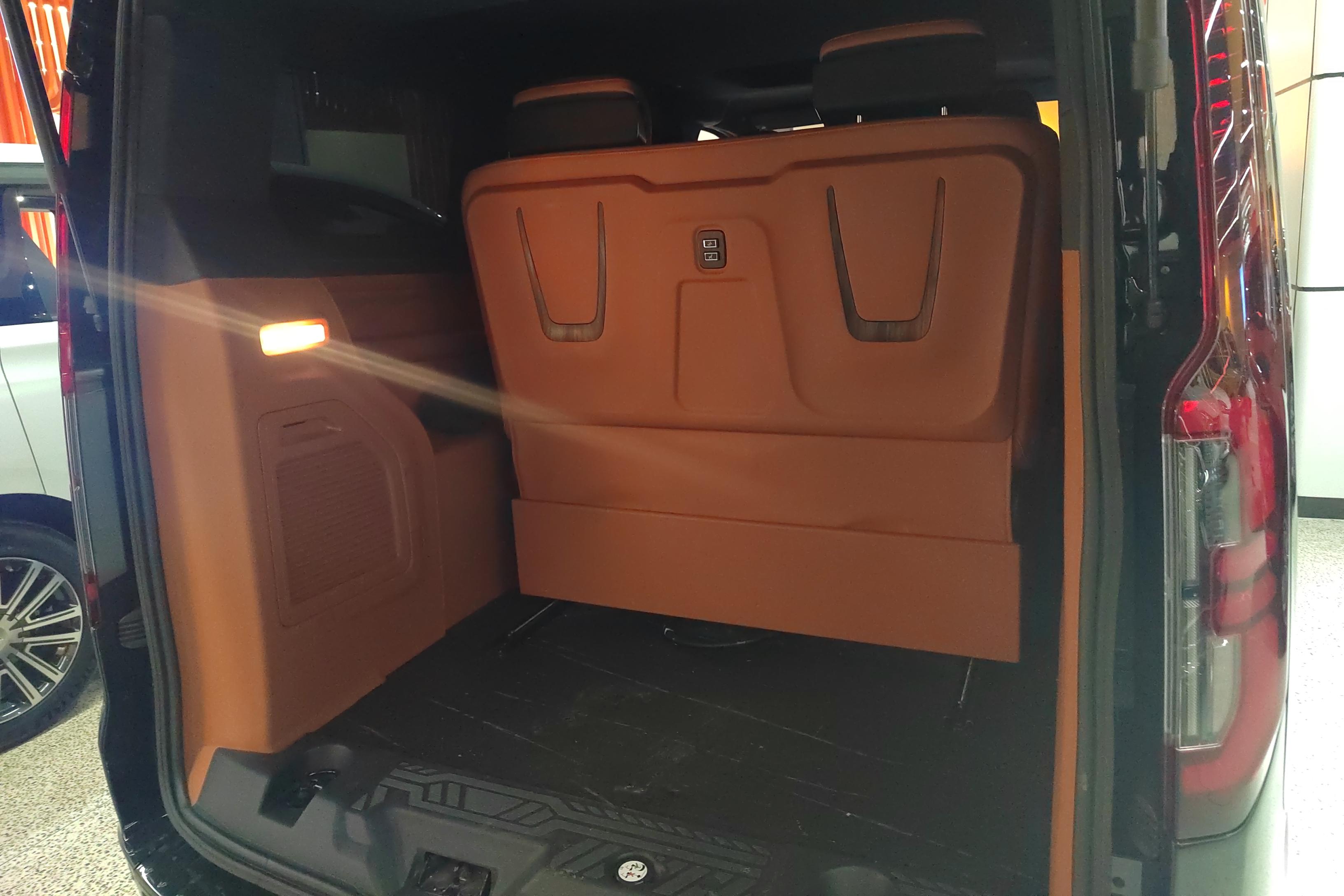 Ford Tourneo 2023 #12 Ford Tourneo 2023 car image #12