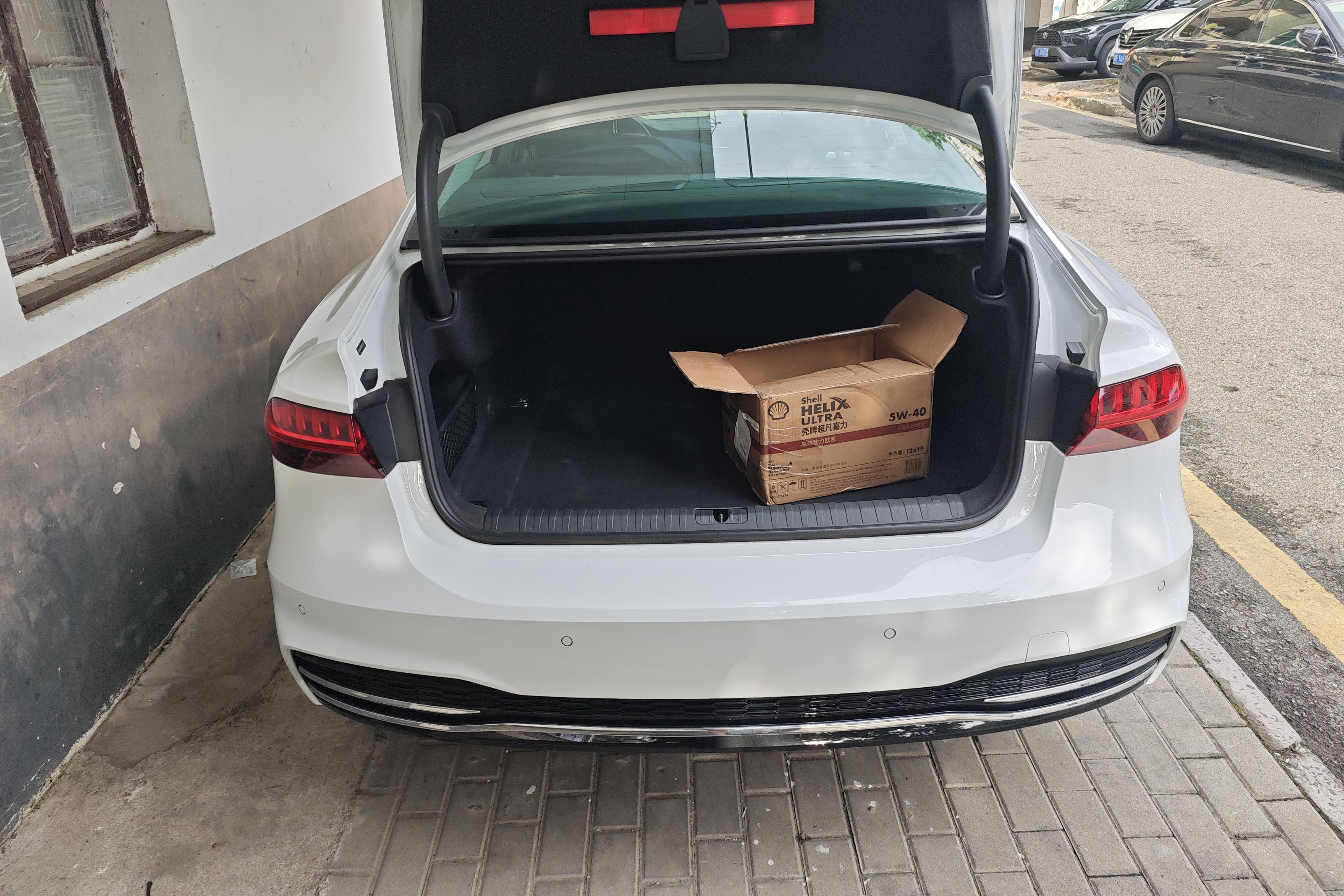 Audi A7L 2023 immagine di auto #12