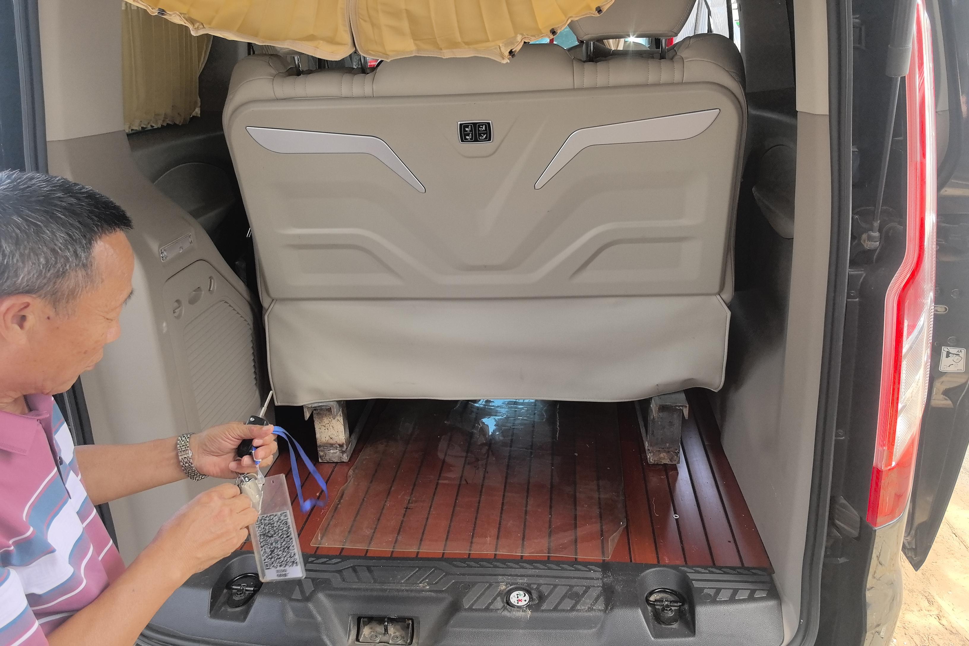 Ford Tourneo 2022 car image #12