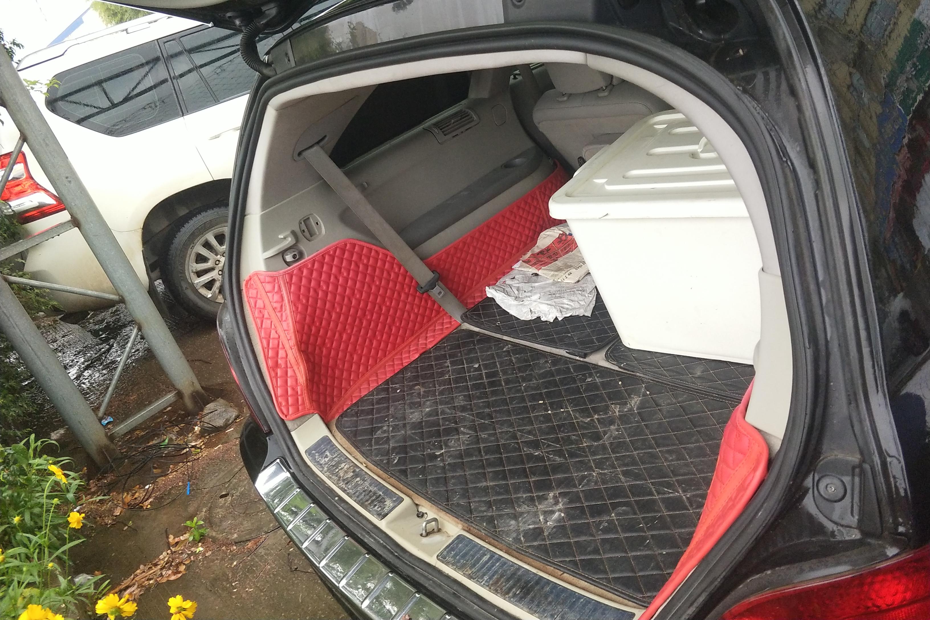 Mercedes-Benz R Class 2009 car image #12