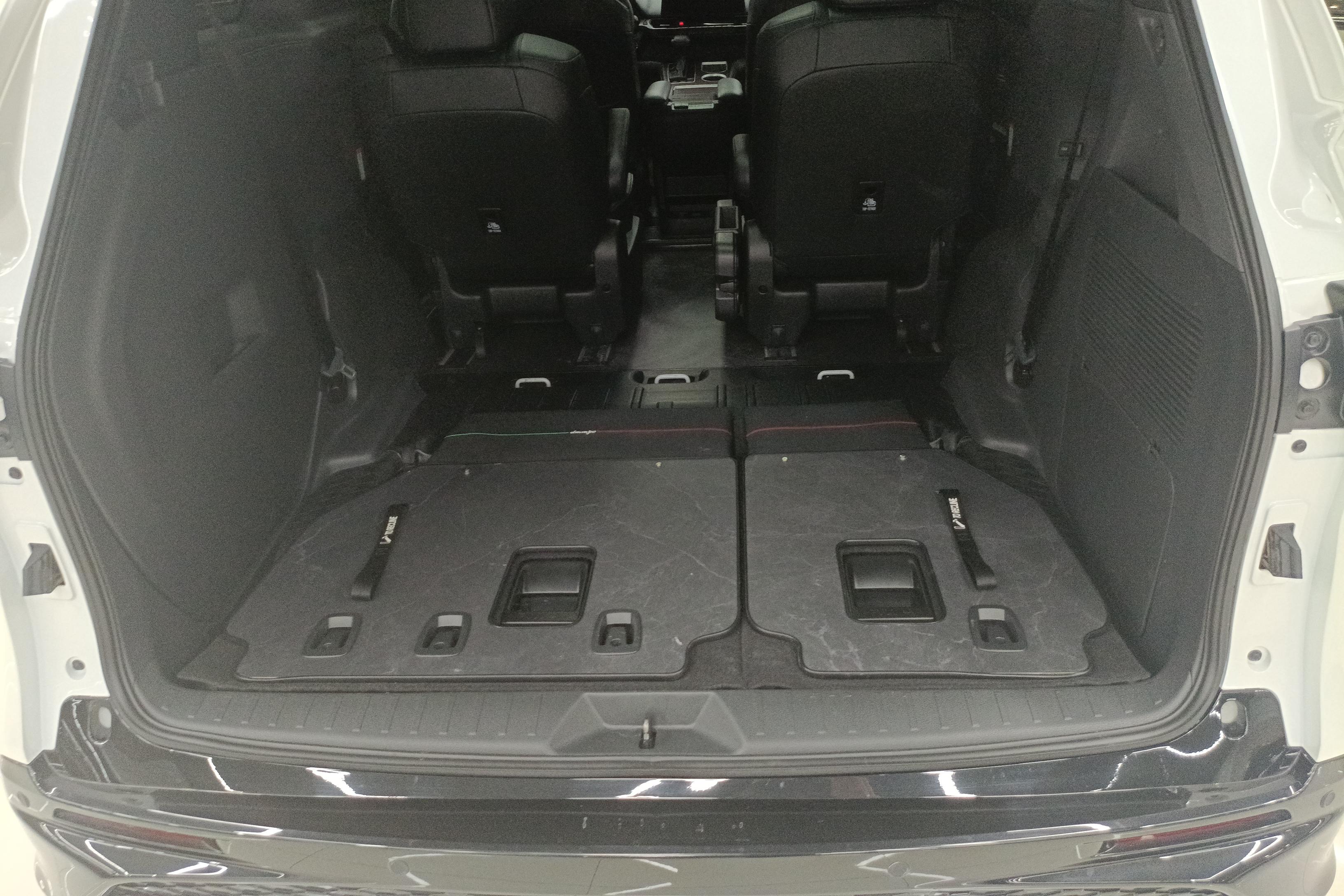 Toyota Granvia 2024 #12 Toyota Granvia 2024 car image #12