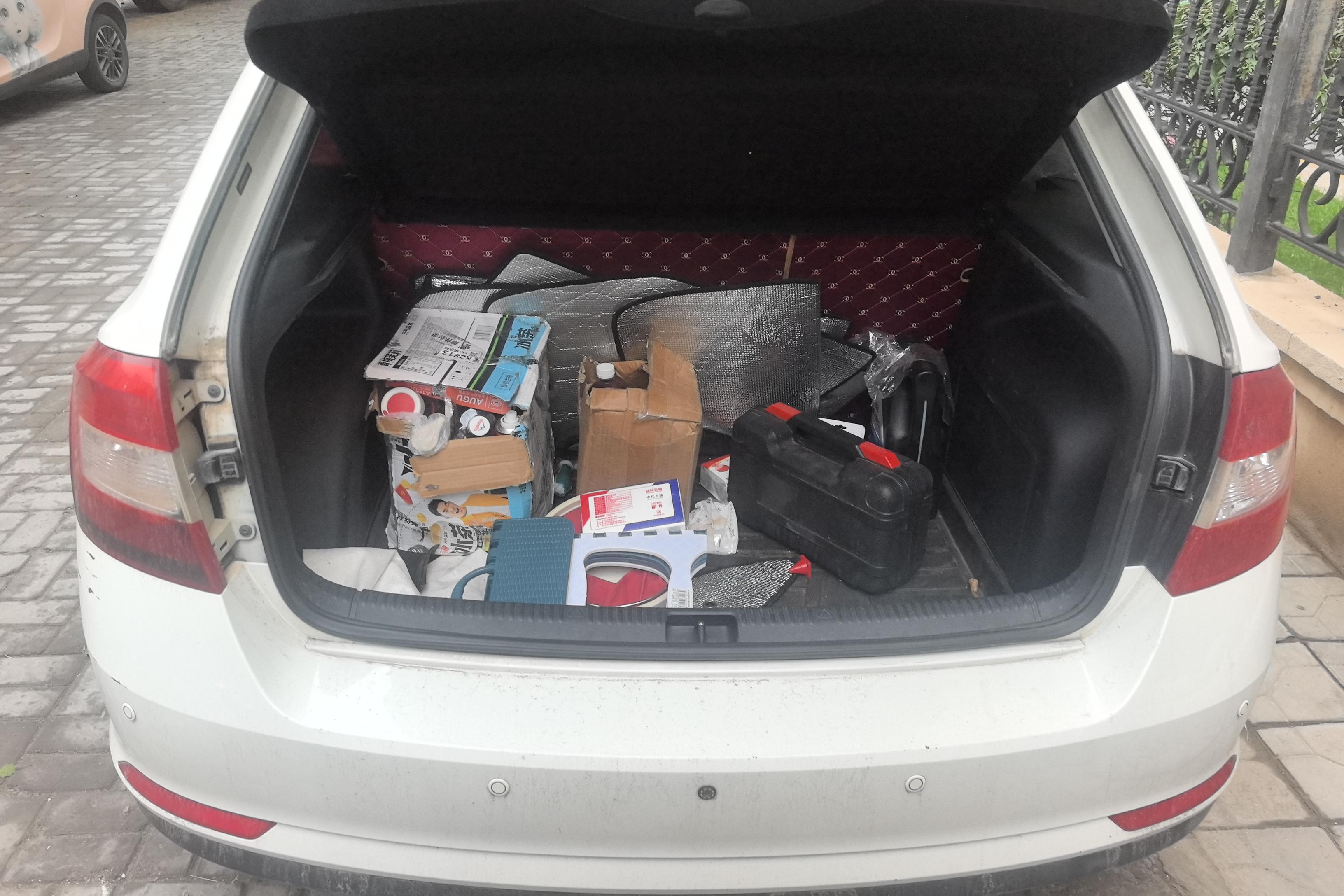 Skoda Rapid Spaceback 2016 car image #12