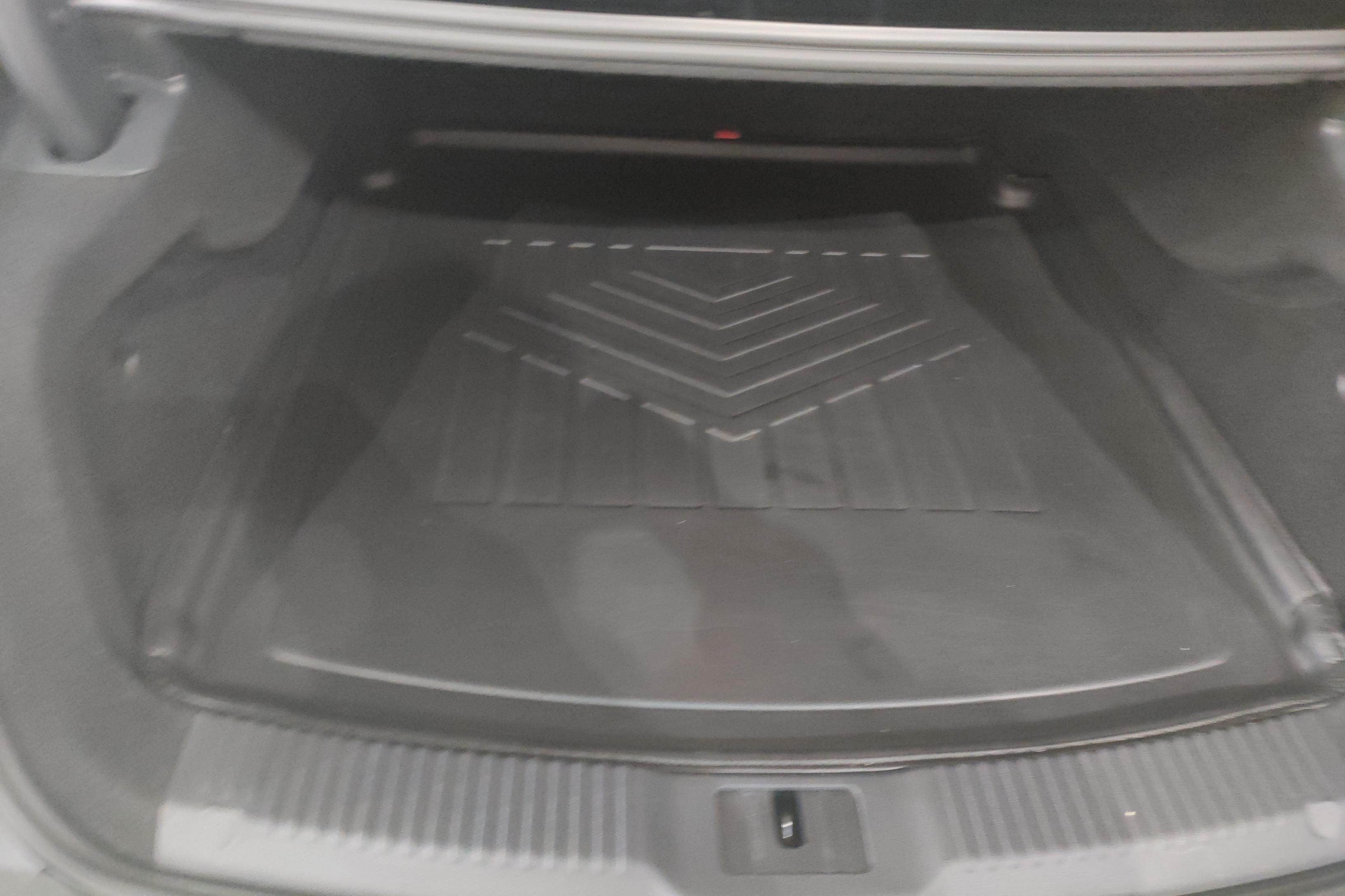 HongQi H9 2023 car image #12